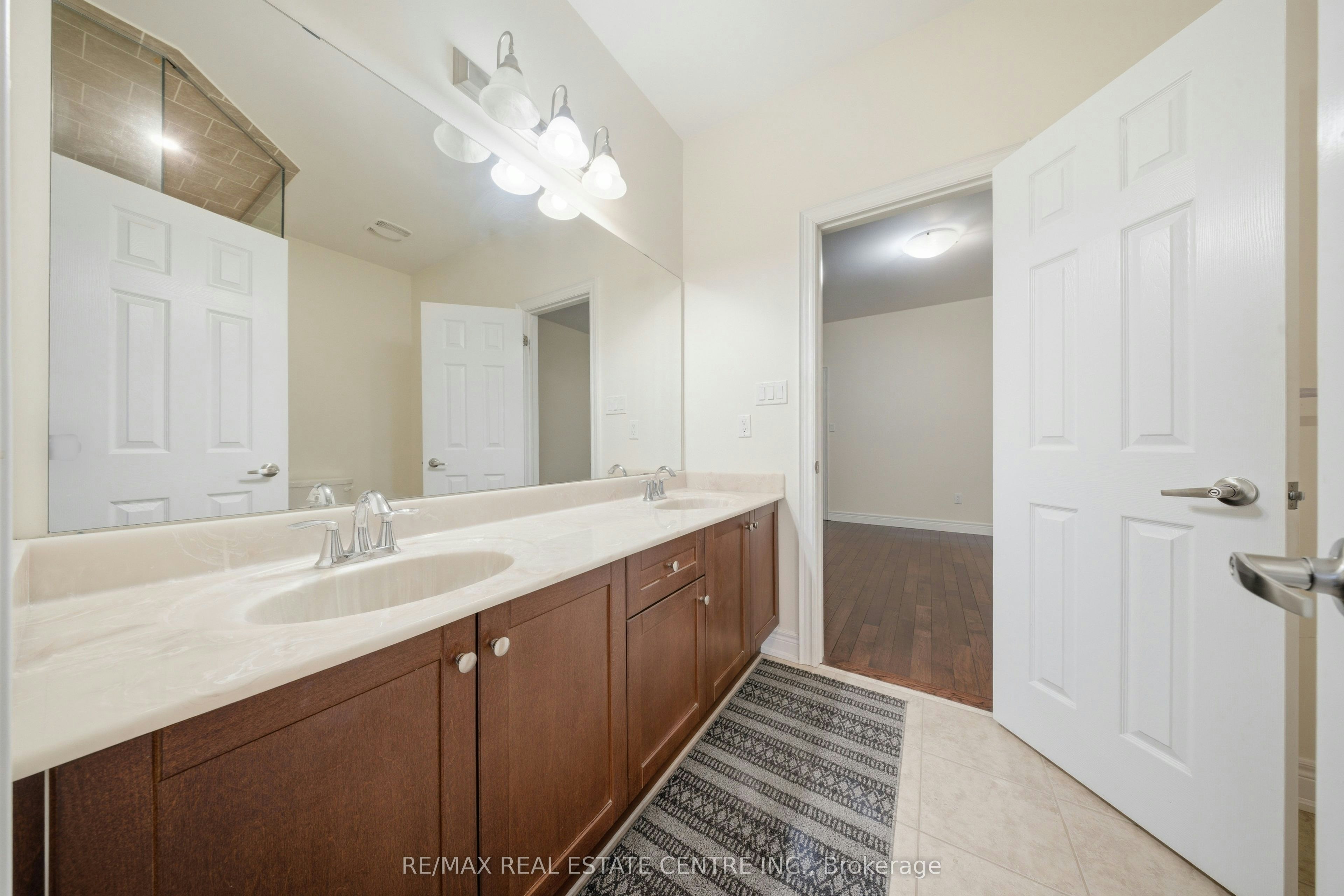 3290 Erin Centre Boulevard, Mississauga, ON, L5M 0K9 - 32