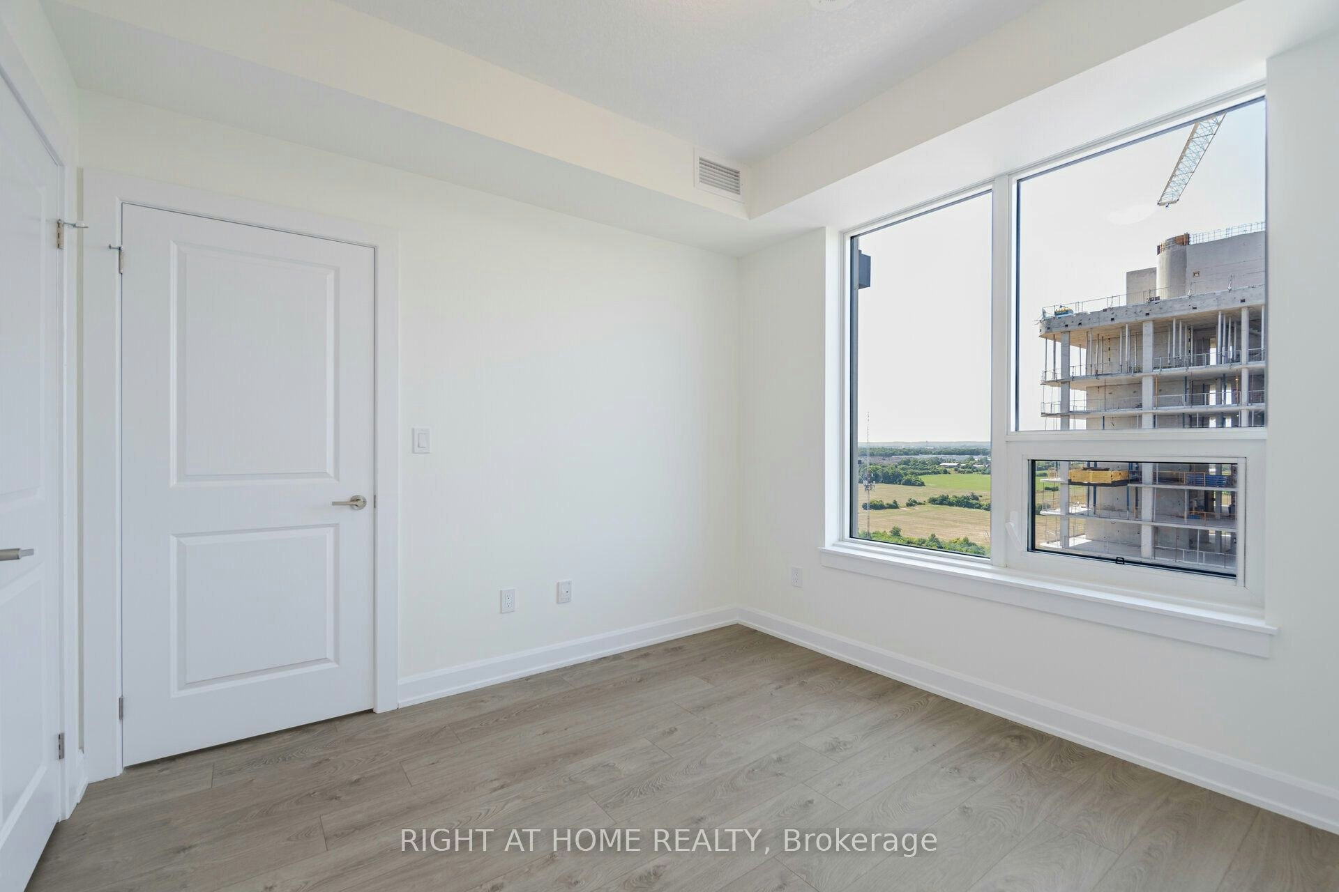 1806-3220 William Coltson Avenue, Oakville, ON, L6H 7X9 - 9