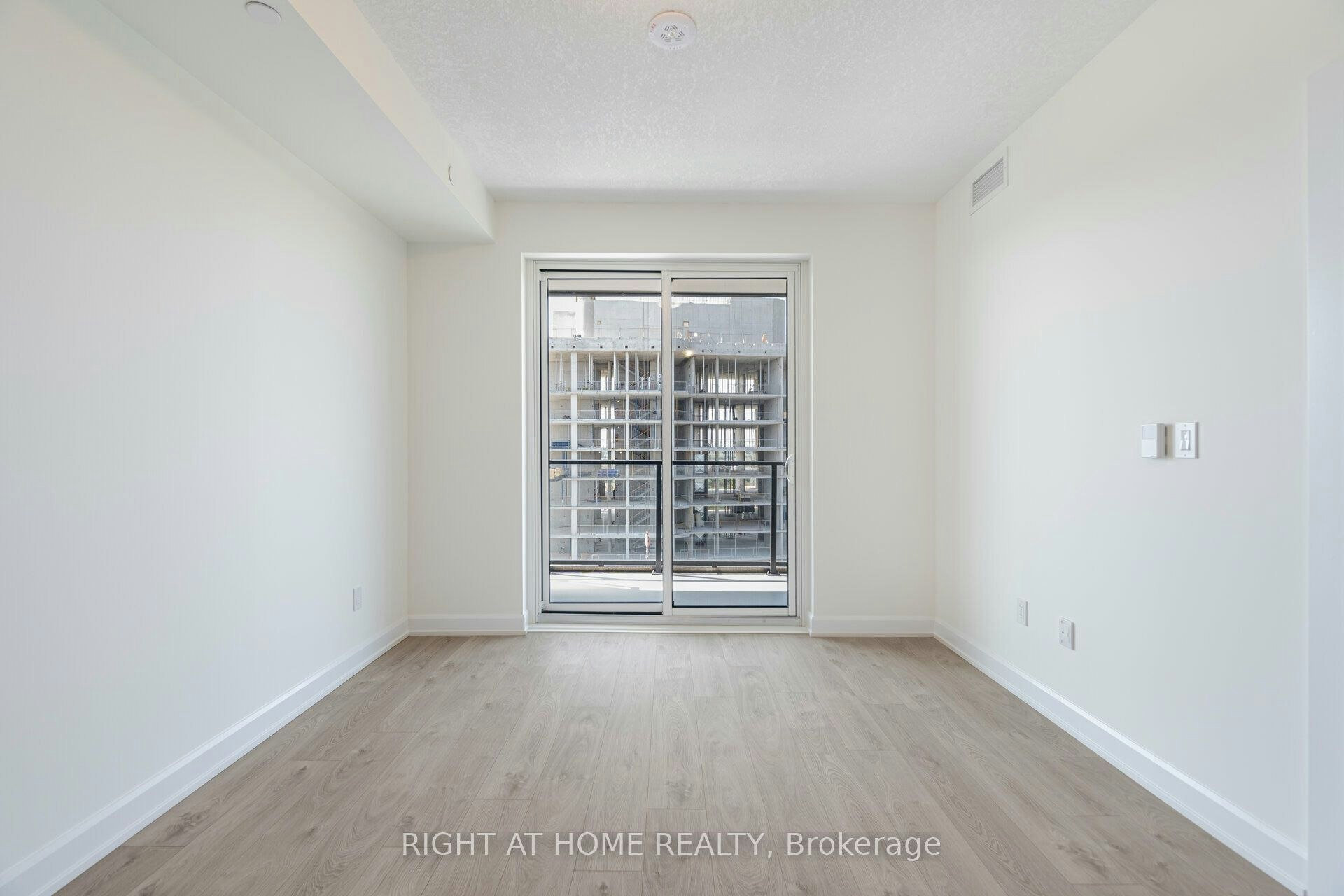 1806-3220 William Coltson Avenue, Oakville, ON, L6H 7X9 - 13