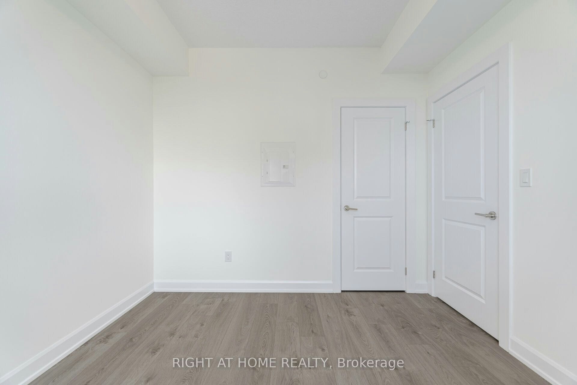 1806-3220 William Coltson Avenue, Oakville, ON, L6H 7X9 - 11
