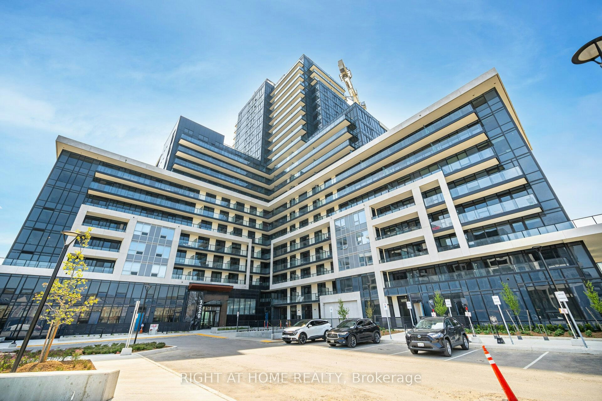 1806-3220 William Coltson Avenue, Oakville, ON, L6H 7X9