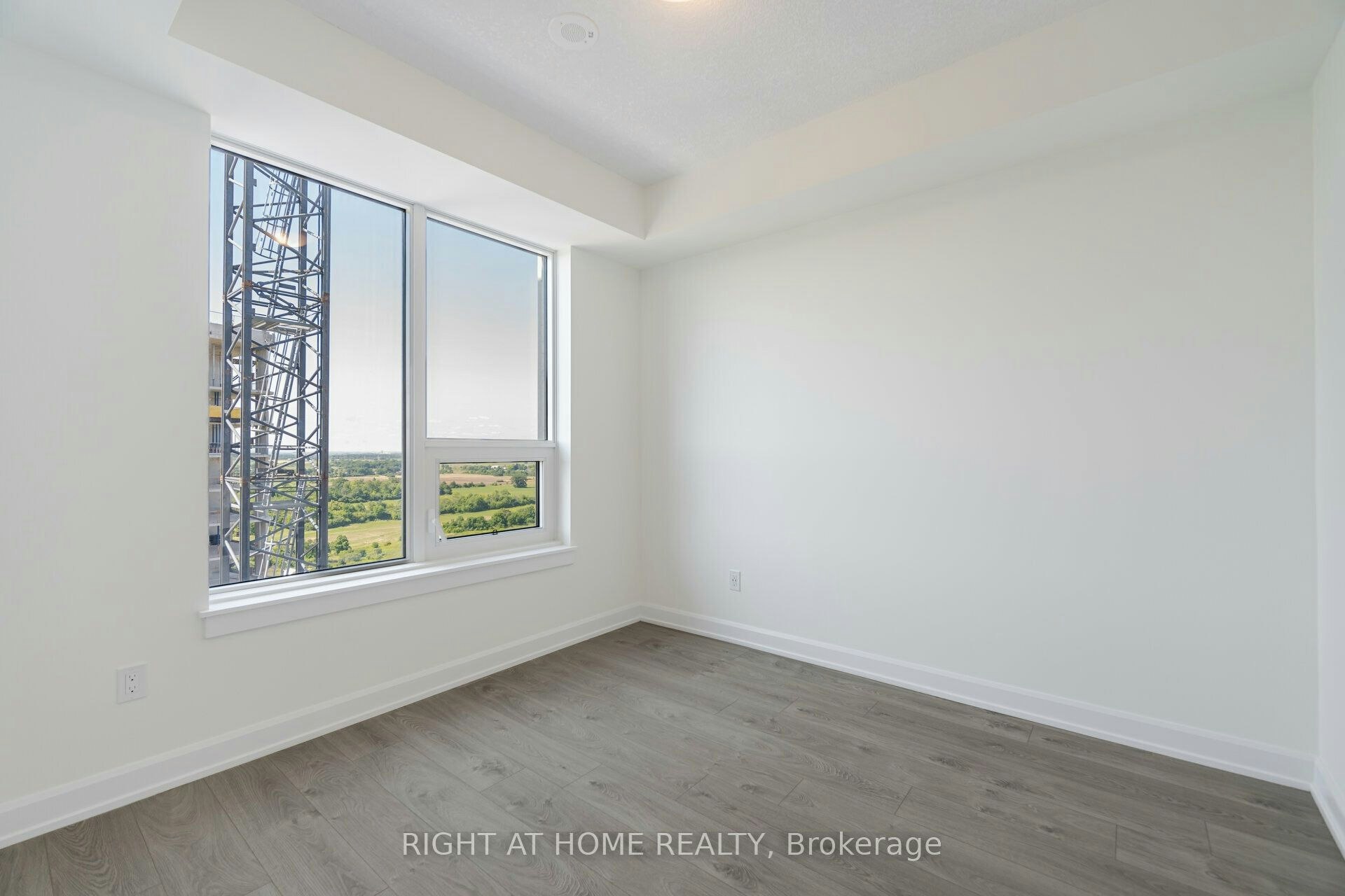 1806-3220 William Coltson Avenue, Oakville, ON, L6H 7X9 - 10