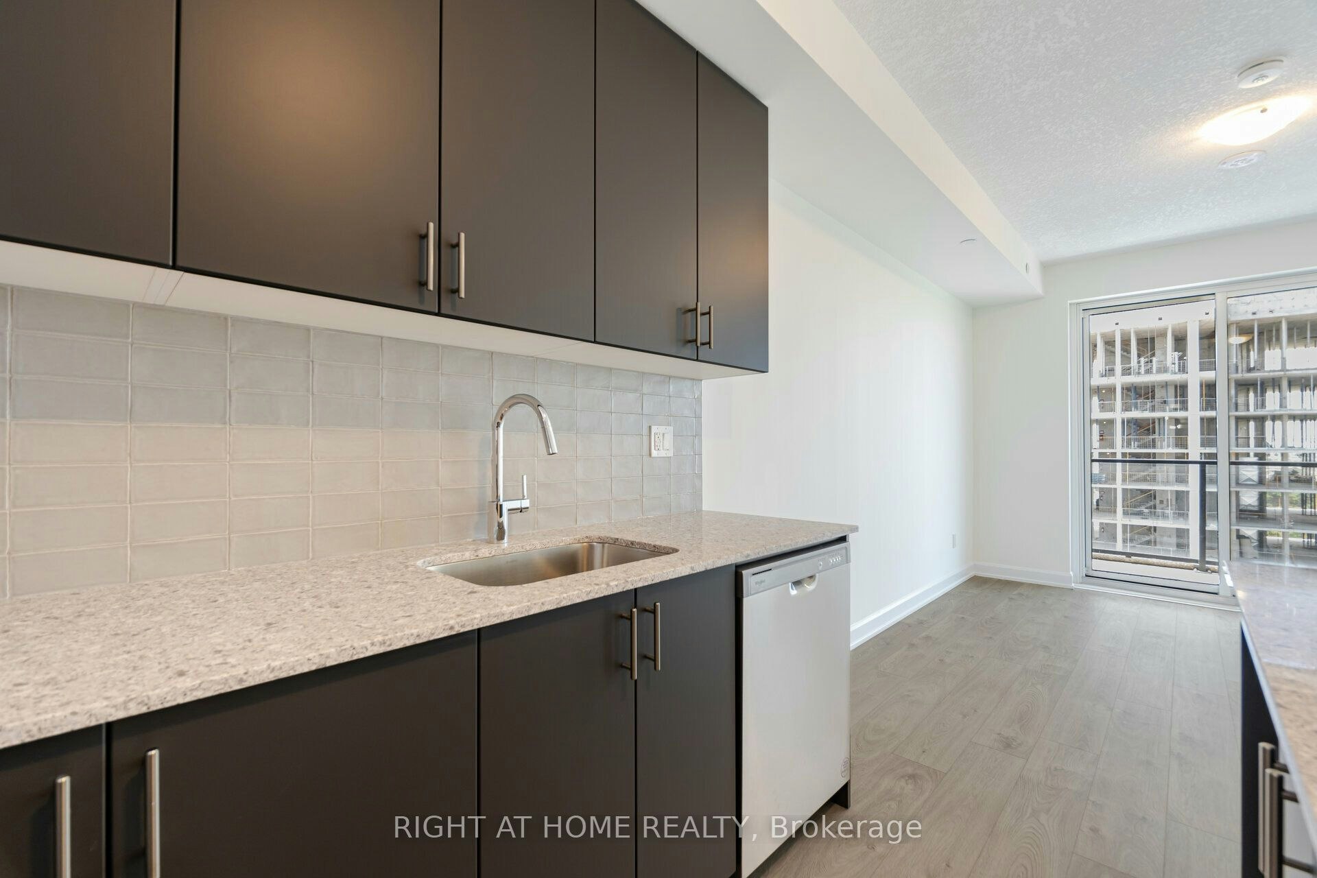 1806-3220 William Coltson Avenue, Oakville, ON, L6H 7X9 - 7
