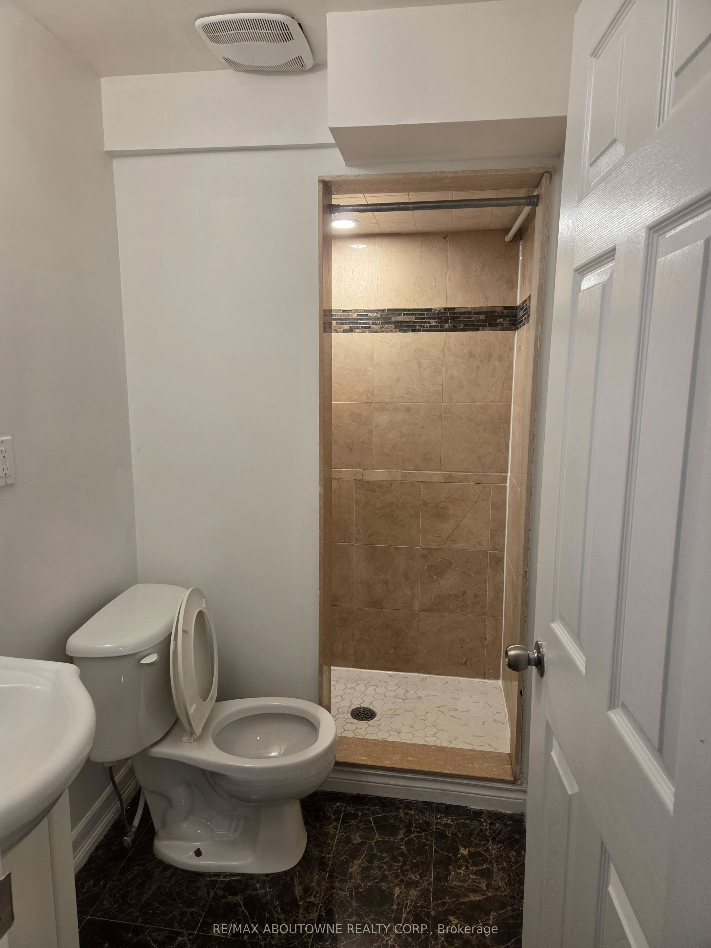 (Lower Level ),-3339 Ruth Fertel Drive, Mississauga, ON, L5M 0H6 - 16