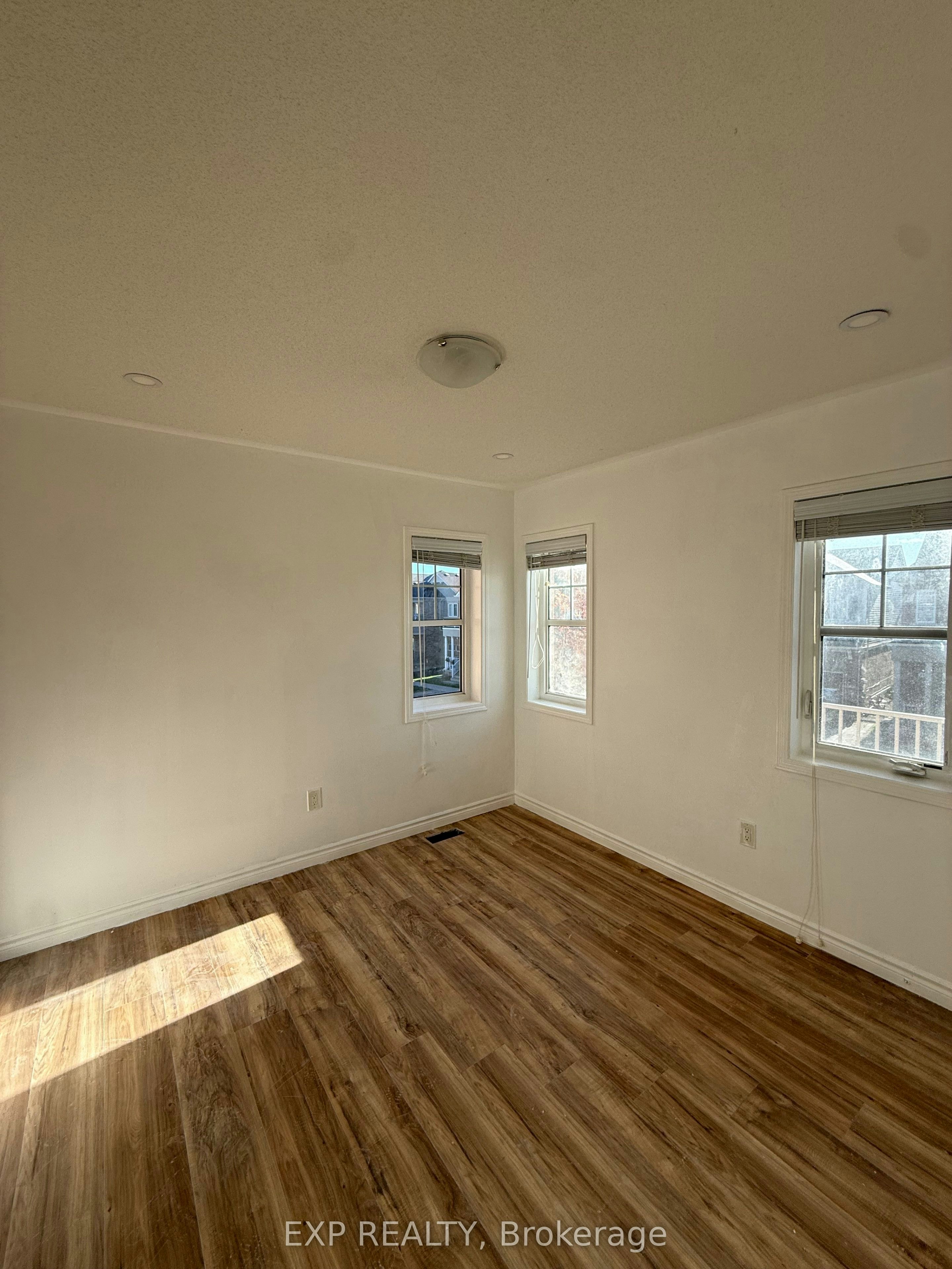 8 Redfern Street, Brampton, ON, L7A 4T8 - 10