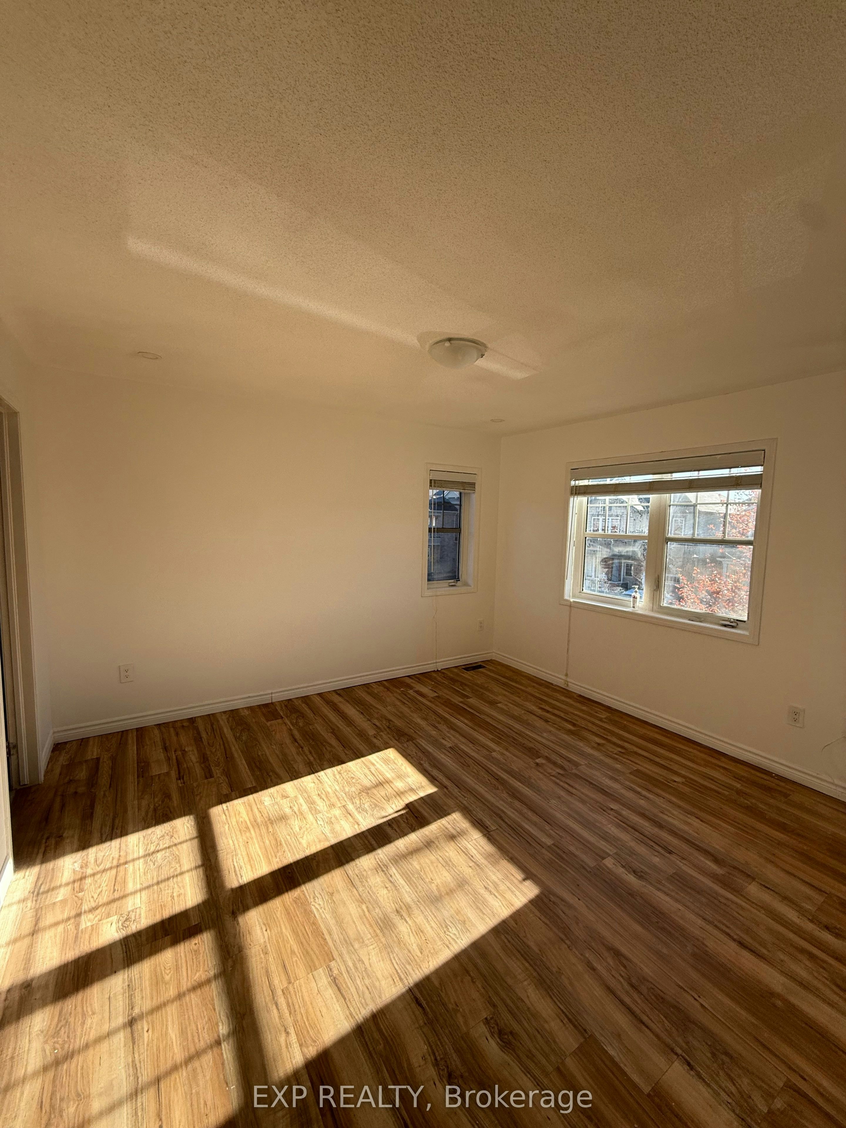 8 Redfern Street, Brampton, ON, L7A 4T8 - 11