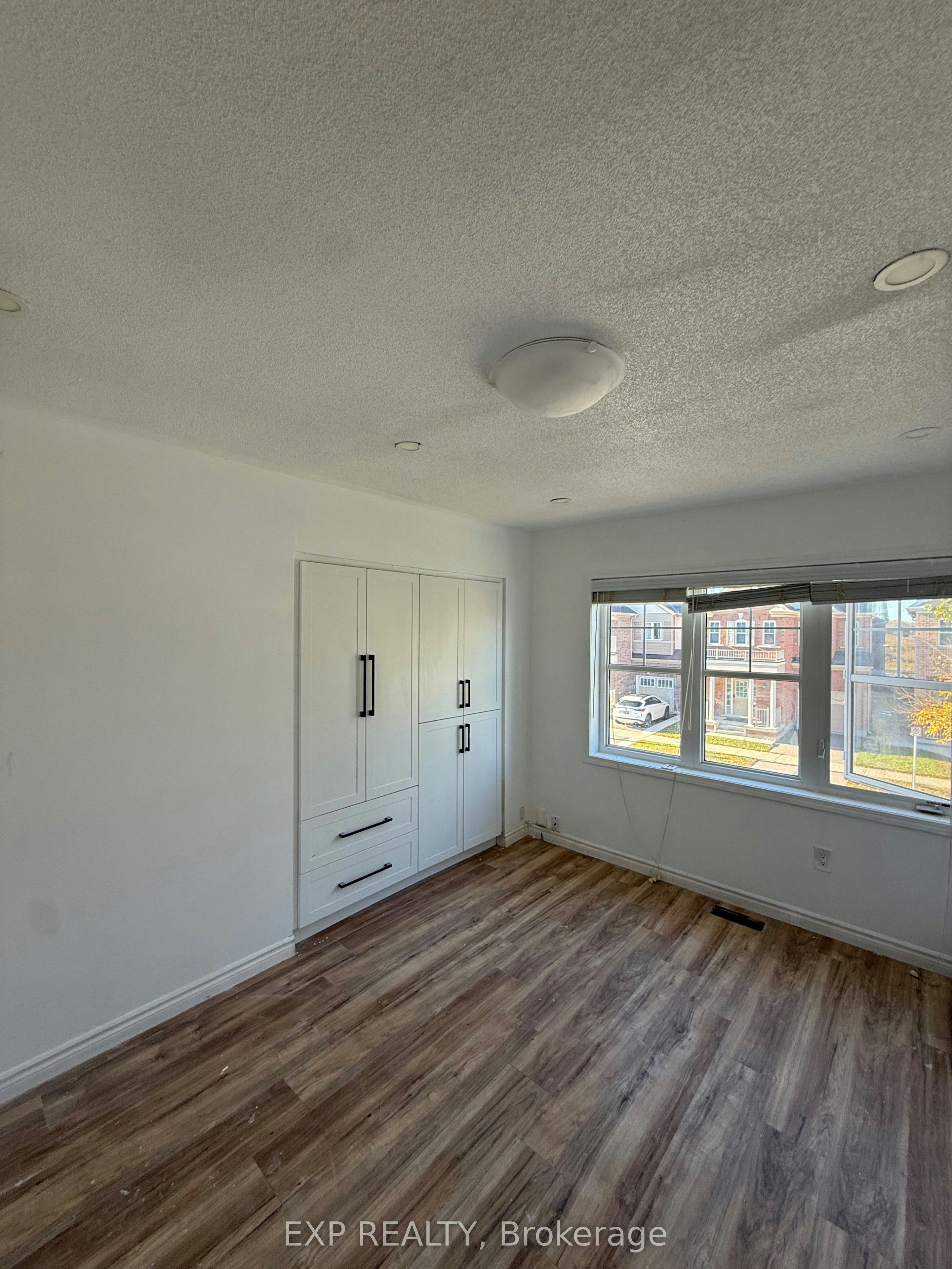 8 Redfern Street, Brampton, ON, L7A 4T8 - 6