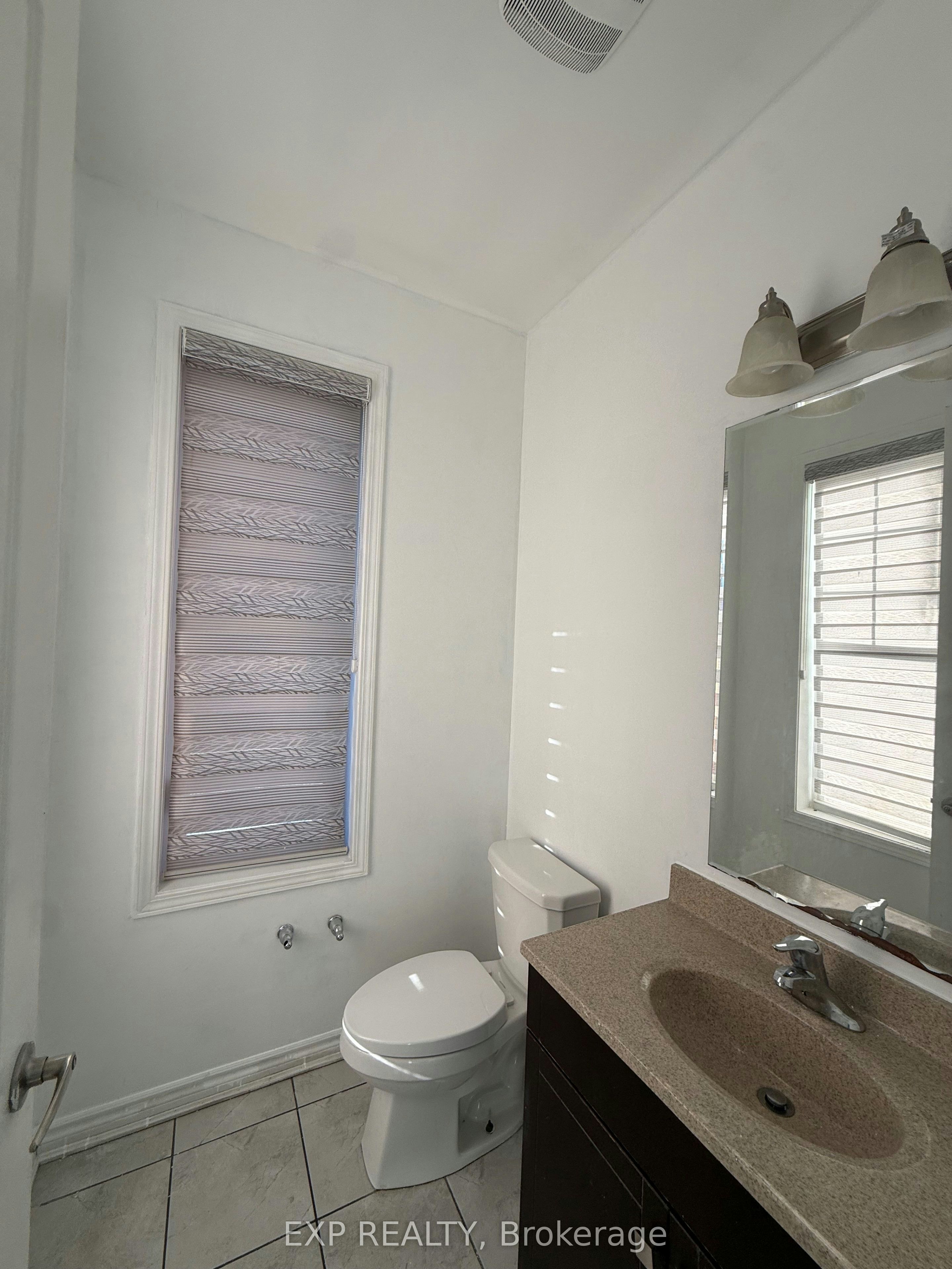 8 Redfern Street, Brampton, ON, L7A 4T8 - 4
