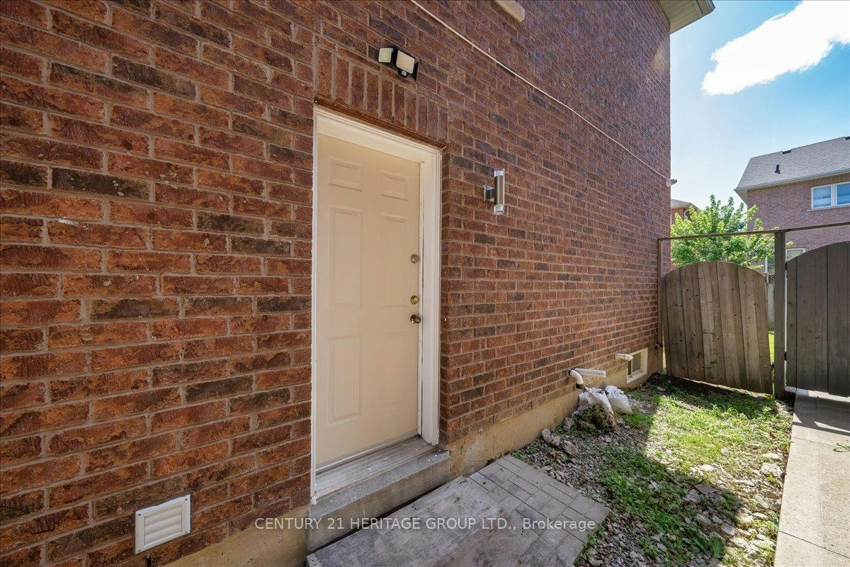 Bsmt-19 Reynolds Avenue, Brampton, ON, L6P 2C1 - 14