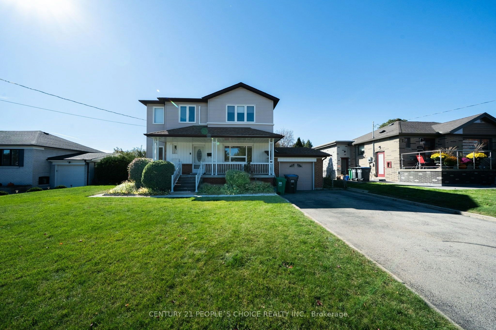 Main-2510 Donnavale Drive, Mississauga, ON, L5A 2N1