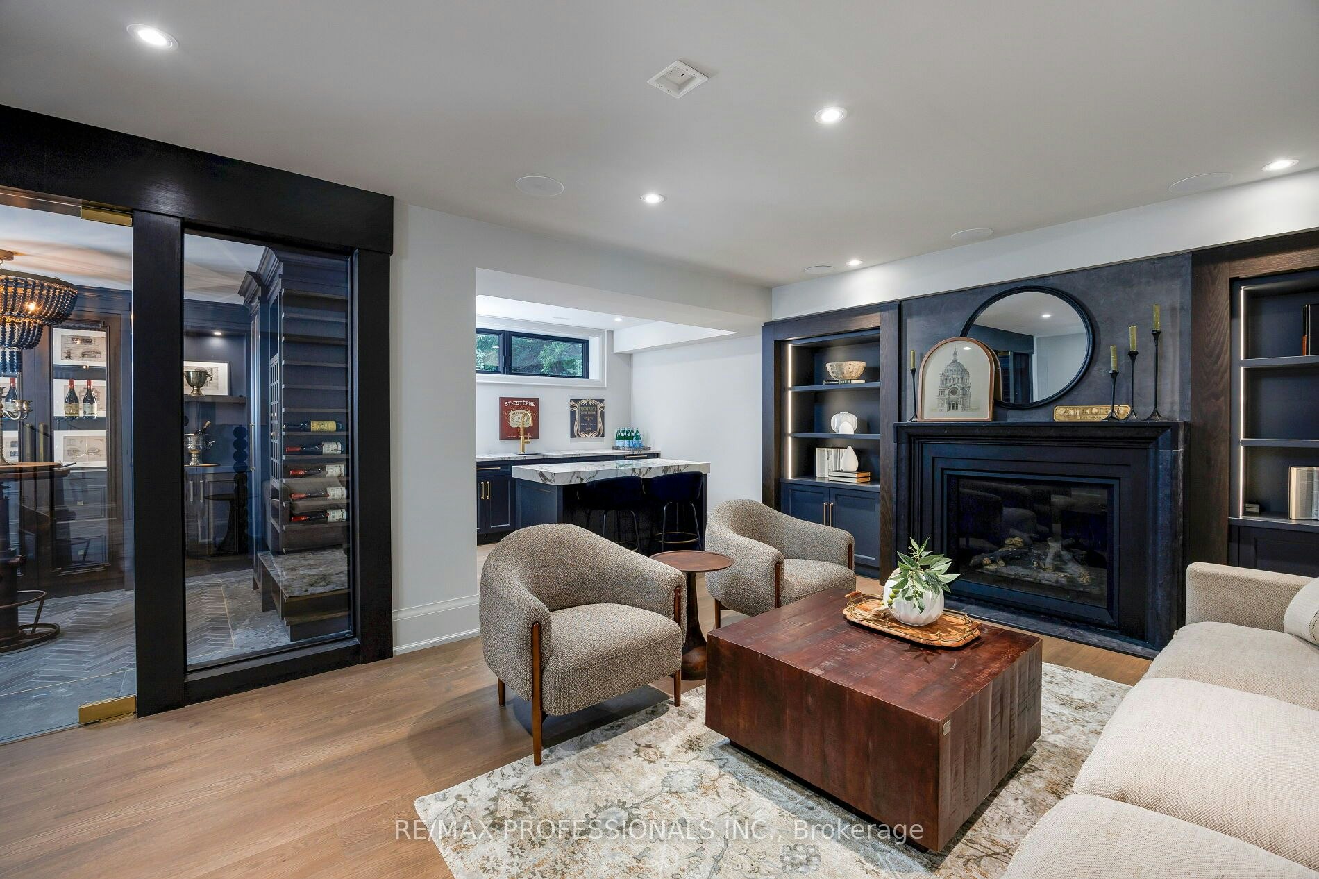 30 Dacre Crescent, Toronto, ON, M6S 2W1 - 47