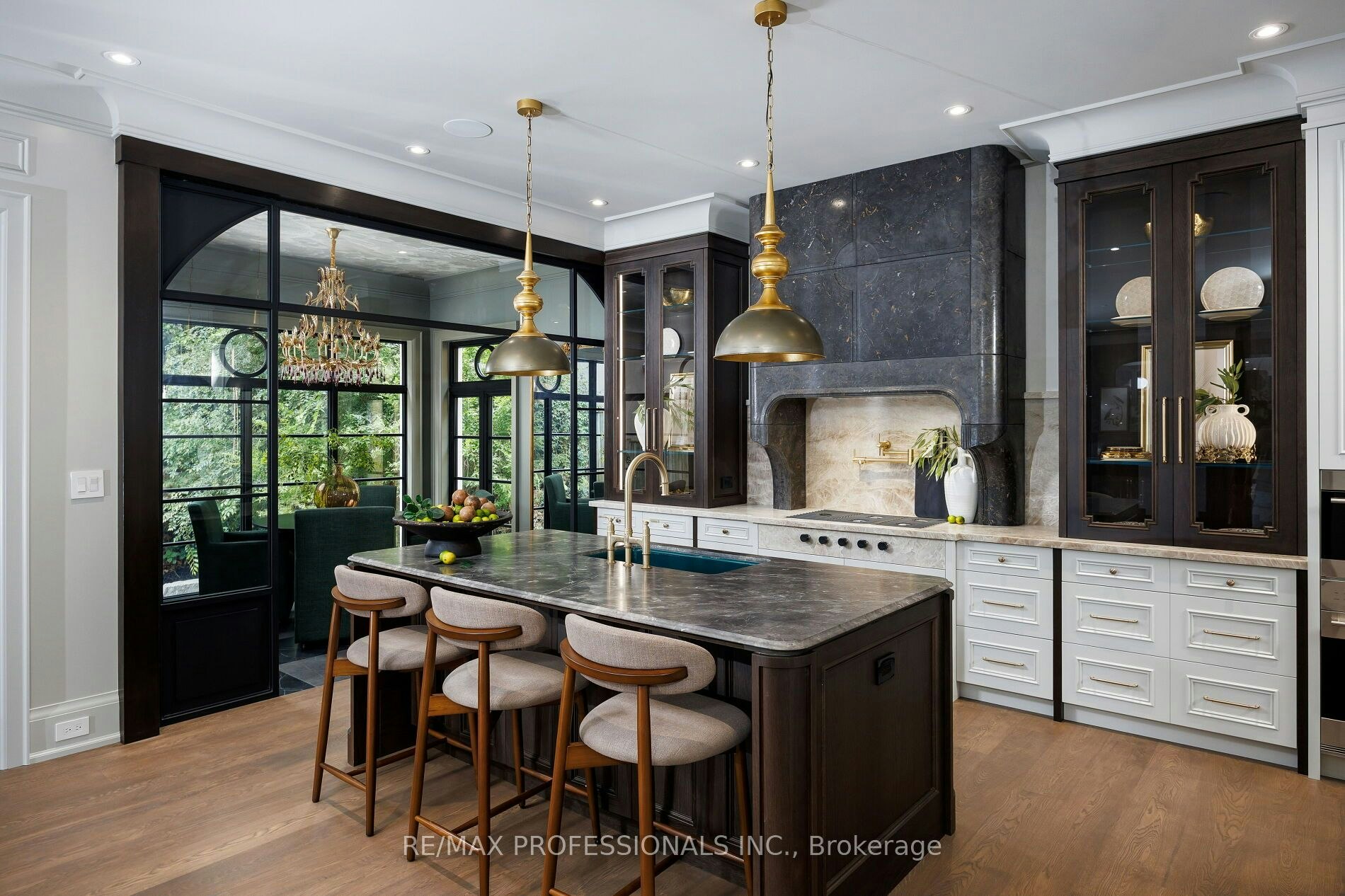 30 Dacre Crescent, Toronto, ON, M6S 2W1 - 16