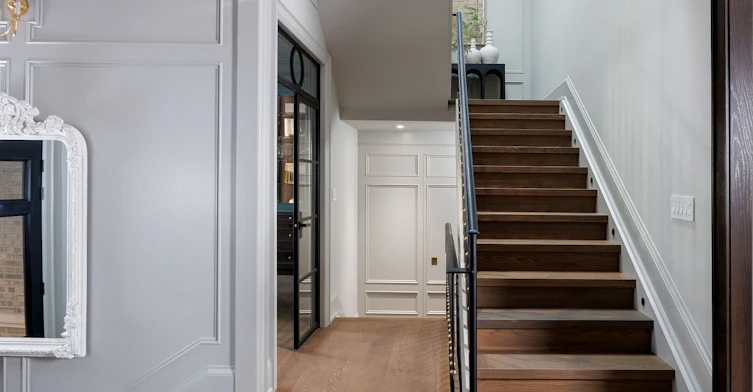 30 Dacre Crescent, Toronto, ON, M6S 2W1 - 11