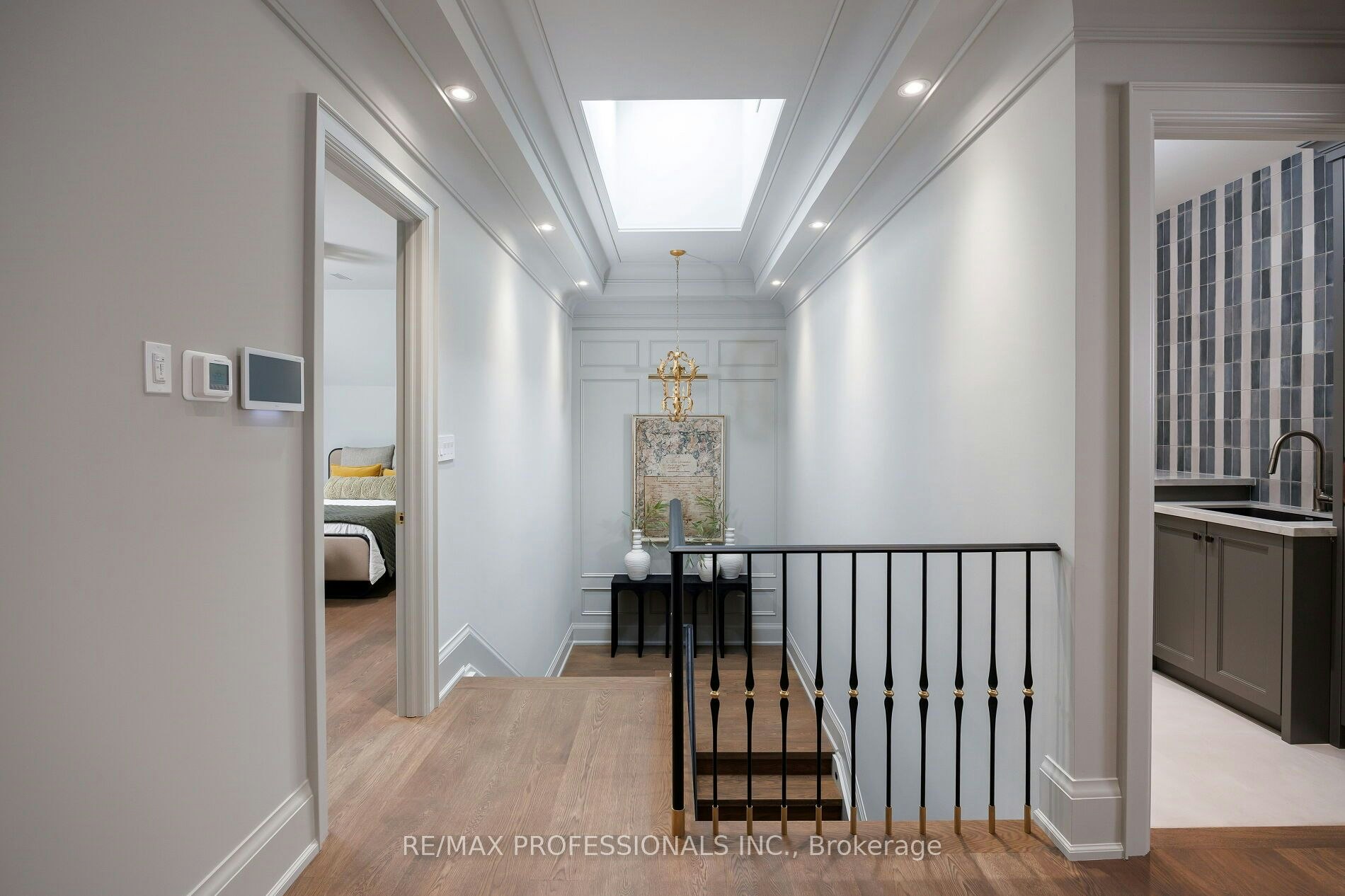 30 Dacre Crescent, Toronto, ON, M6S 2W1 - 32