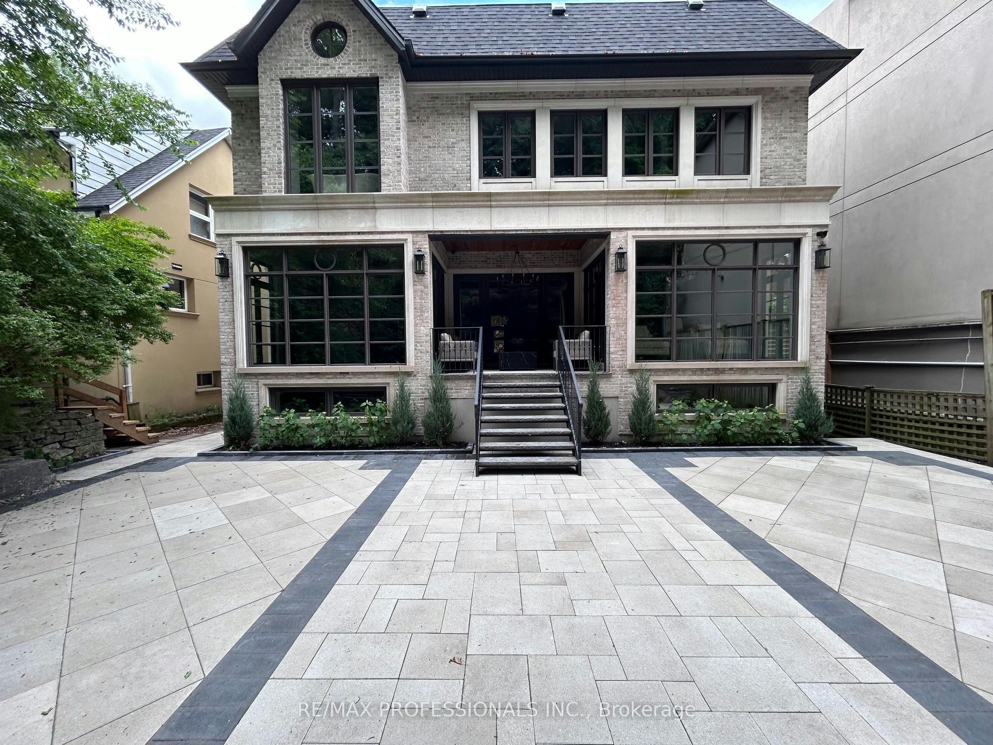 30 Dacre Crescent, Toronto, ON, M6S 2W1 - 23