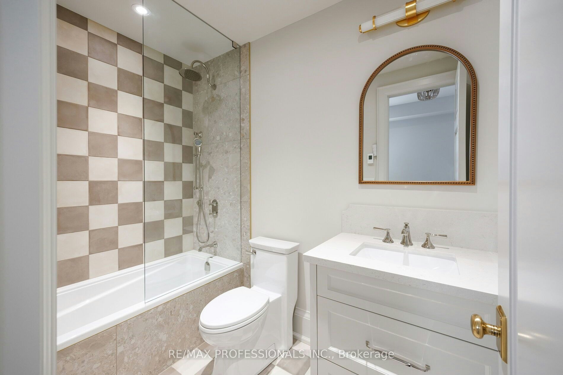 30 Dacre Crescent, Toronto, ON, M6S 2W1 - 44