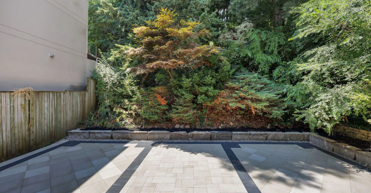 30 Dacre Crescent, Toronto, ON, M6S 2W1 - 25