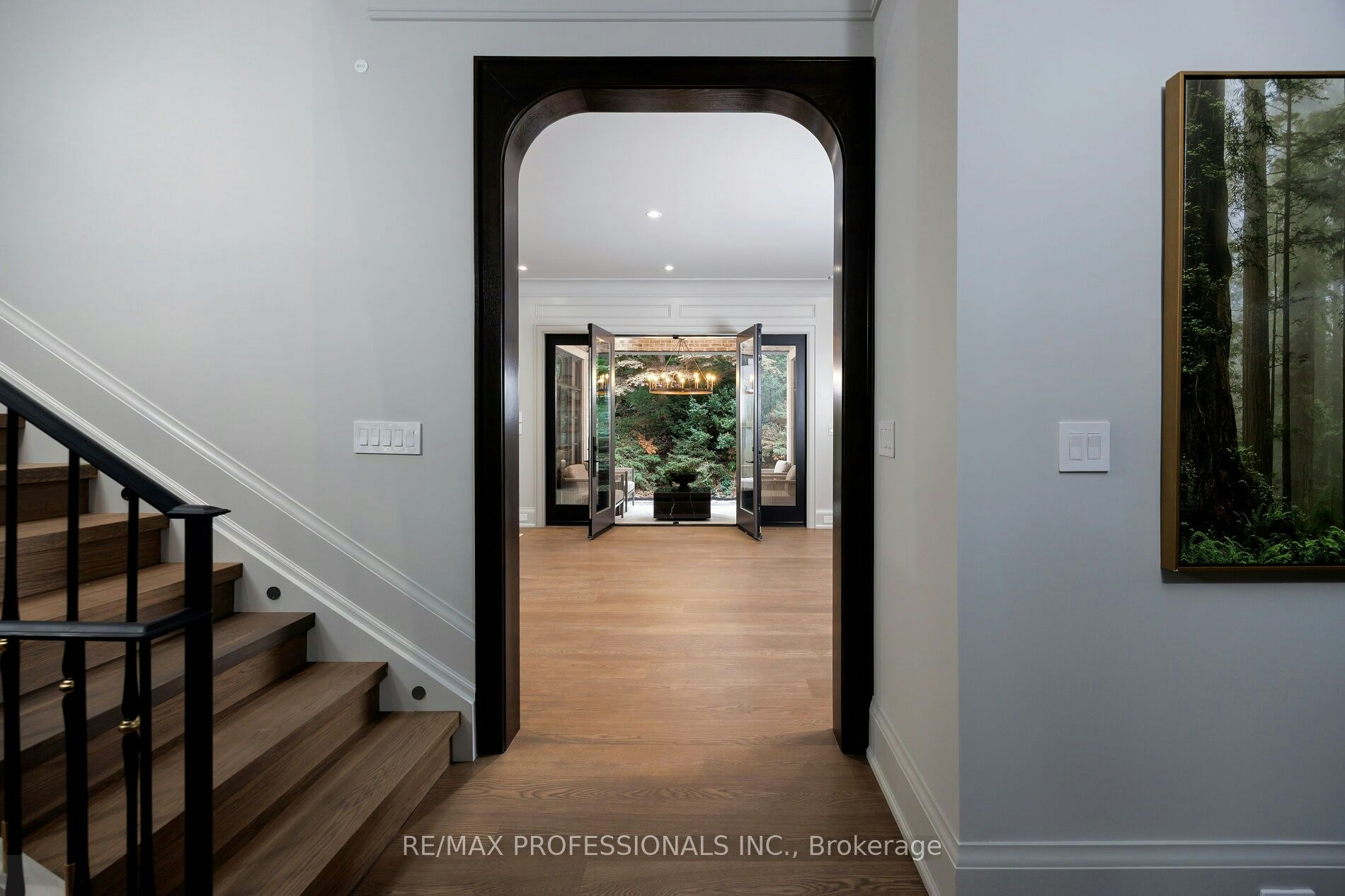 30 Dacre Crescent, Toronto, ON, M6S 2W1 - 30