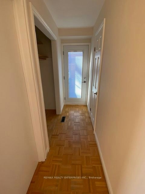 Lower Level-2006 Carrera Lane, Mississauga, ON, L5J 1C5 - 9