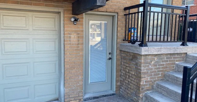 Lower Level-2006 Carrera Lane, Mississauga, ON, L5J 1C5