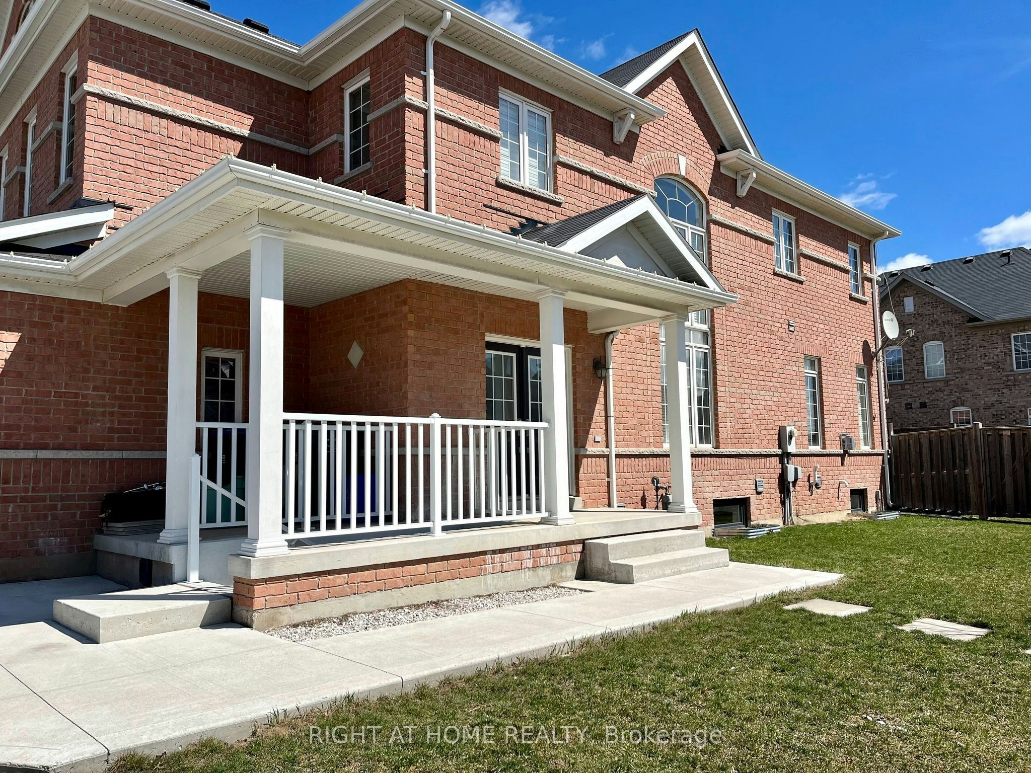 Lower-918 Oasis Drive, Mississauga, ON, L5V 0C7 - 2