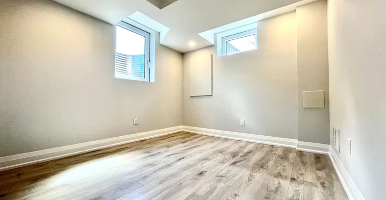 Lower-918 Oasis Drive, Mississauga, ON, L5V 0C7 - 8