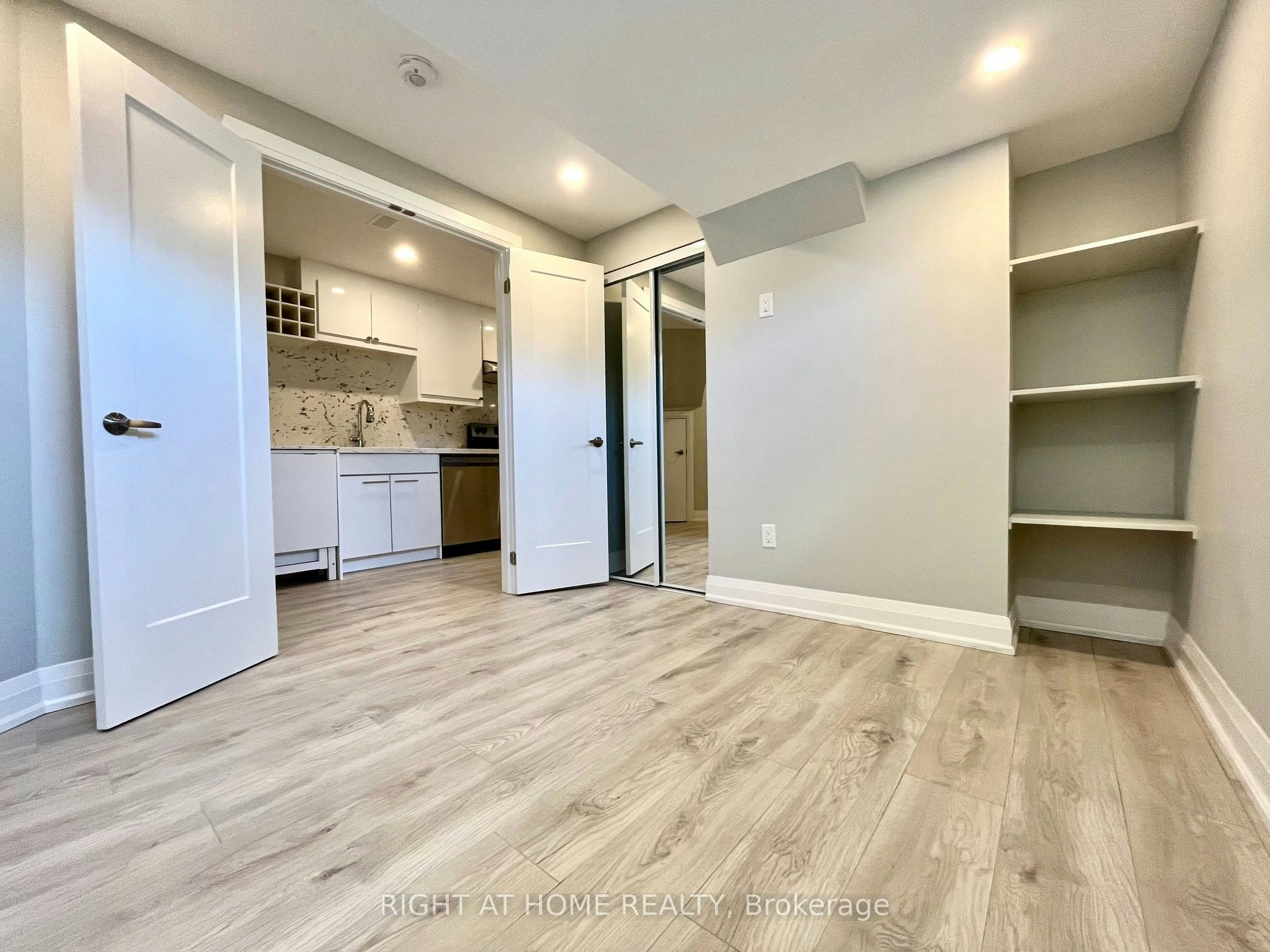 Lower-918 Oasis Drive, Mississauga, ON, L5V 0C7 - 7