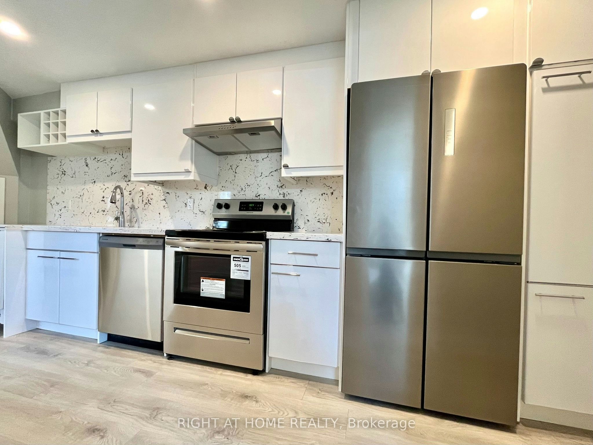 Lower-918 Oasis Drive, Mississauga, ON, L5V 0C7 - 4