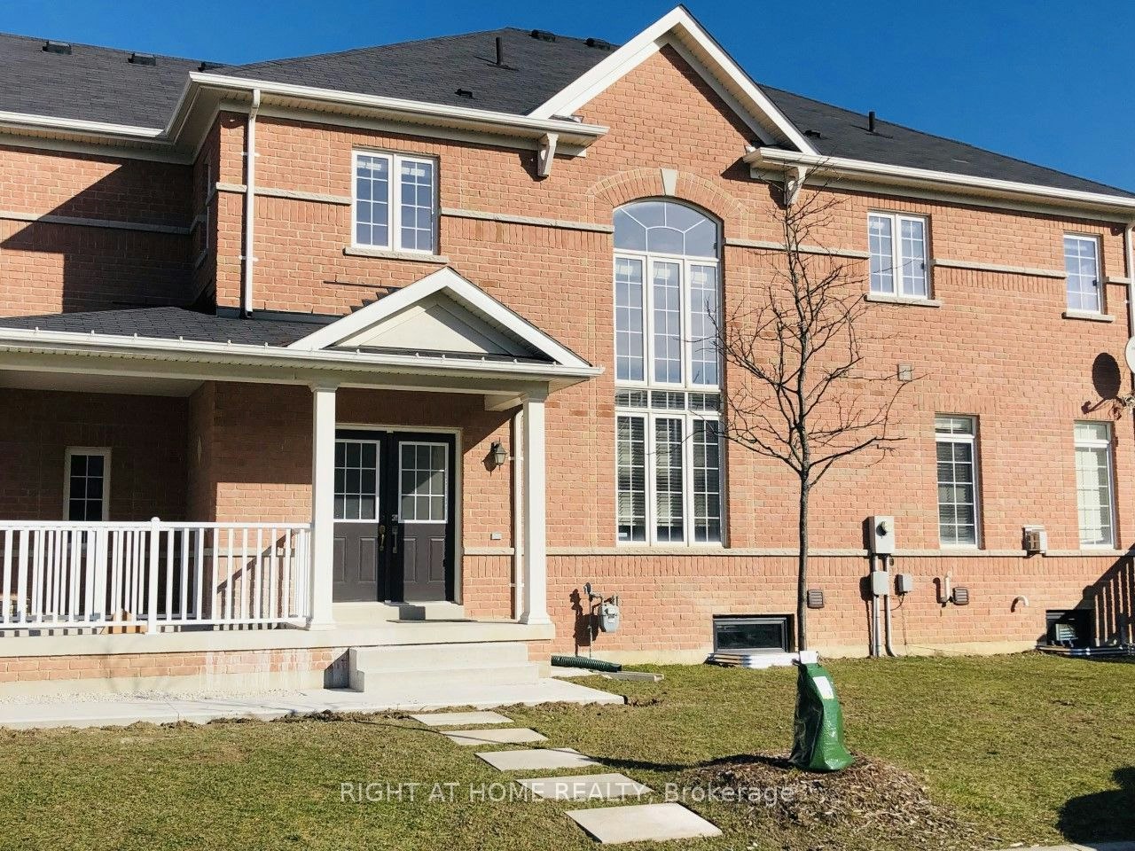 Lower-918 Oasis Drive, Mississauga, ON, L5V 0C7