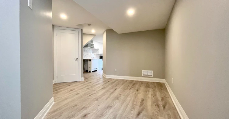 Lower-918 Oasis Drive, Mississauga, ON, L5V 0C7 - 5