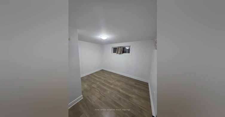 Basement-4264 Brandon Gate, Mississauga, ON, L4T 3K4
