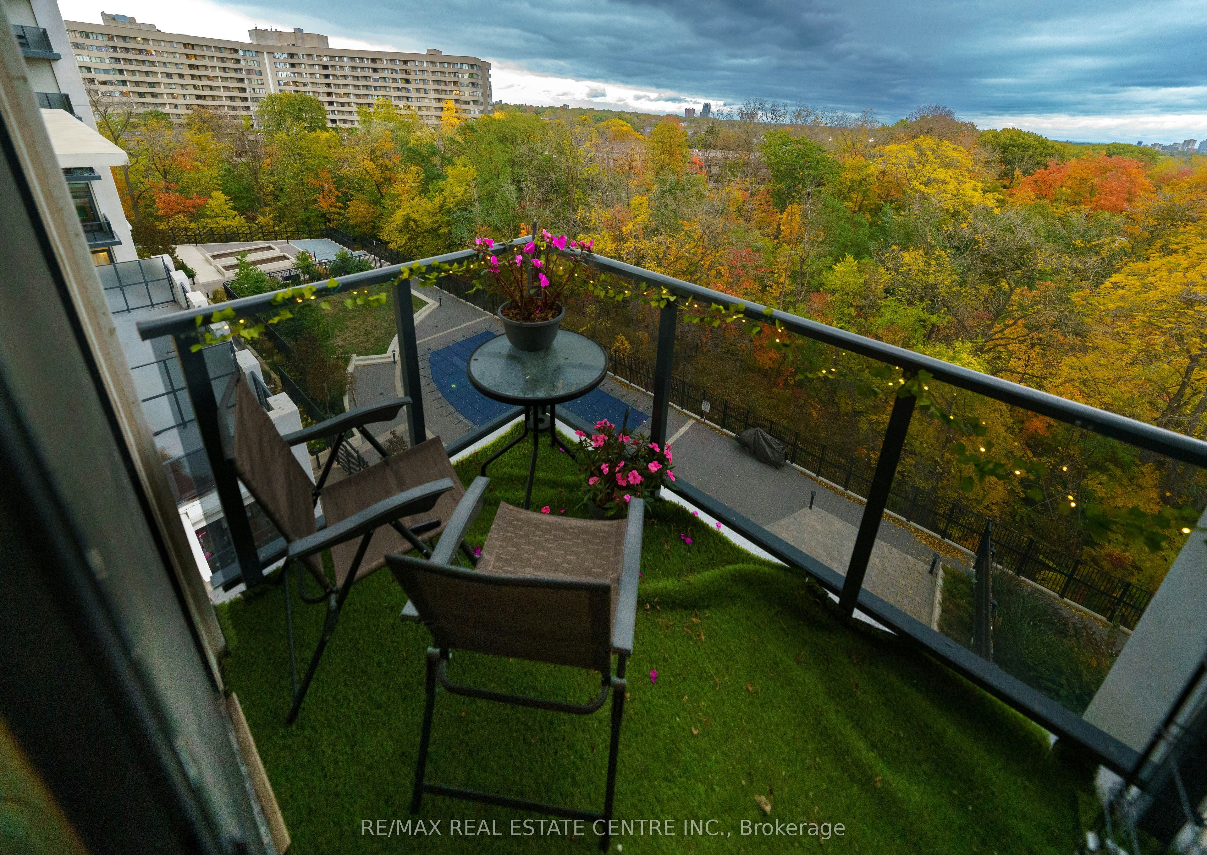 509W-202 Burnhamthorpe Road E, Mississauga, ON, L5A 4L4 - 2