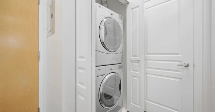 2008-220 Burnhamthorpe Road W, Mississauga, ON, L5B 4N4 - 28