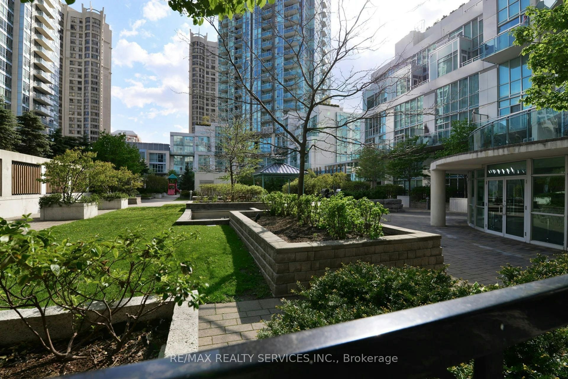 2008-220 Burnhamthorpe Road W, Mississauga, ON, L5B 4N4 - 44