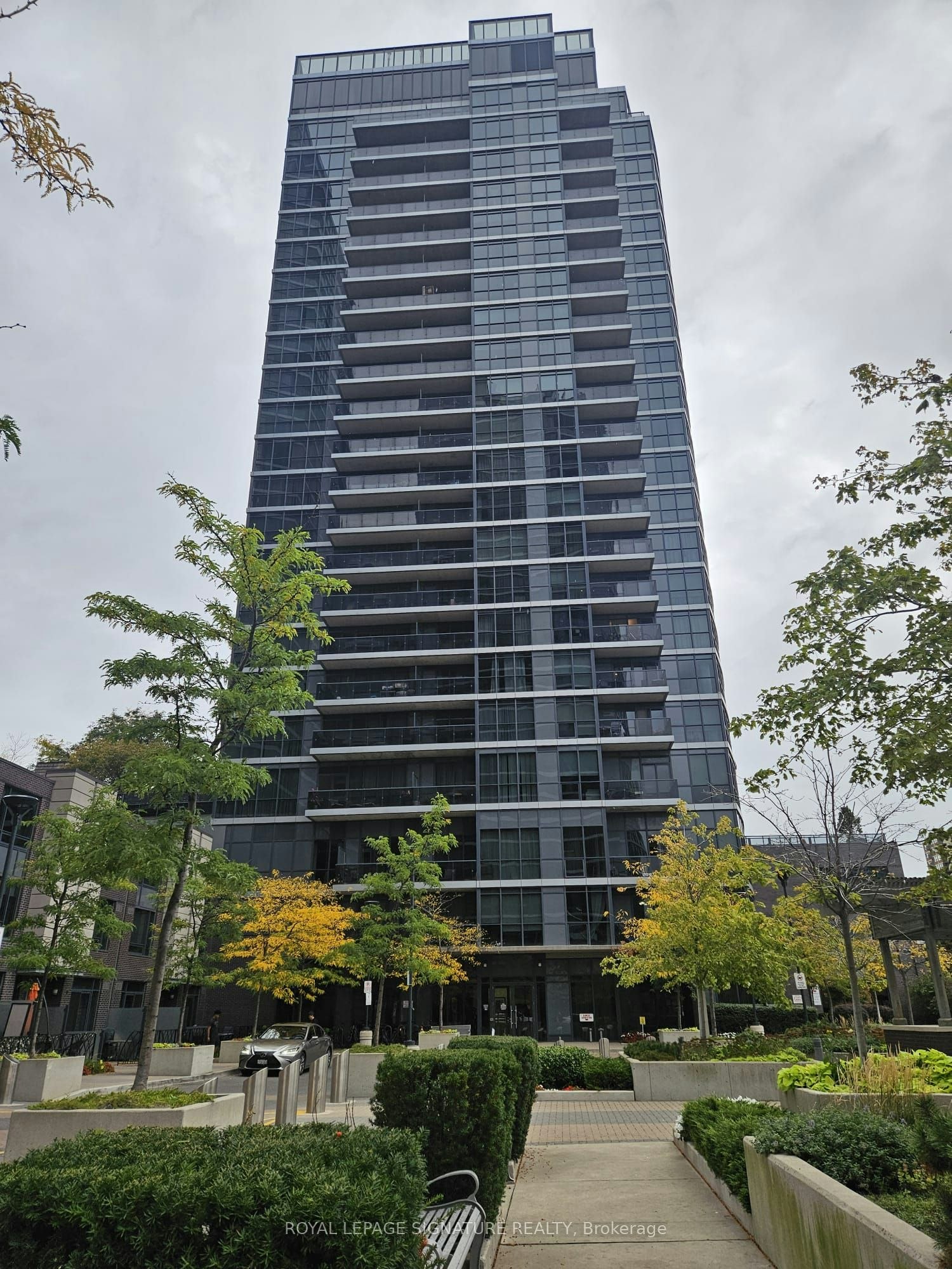 608-1 Valhalla Inn Road, Toronto, ON, M9B 1S9