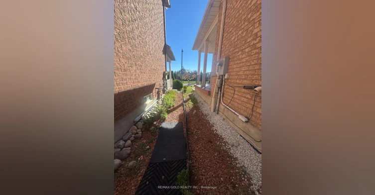 7269 Lantern Fly Hollow, Mississauga, ON, L5W 1K2 - 17