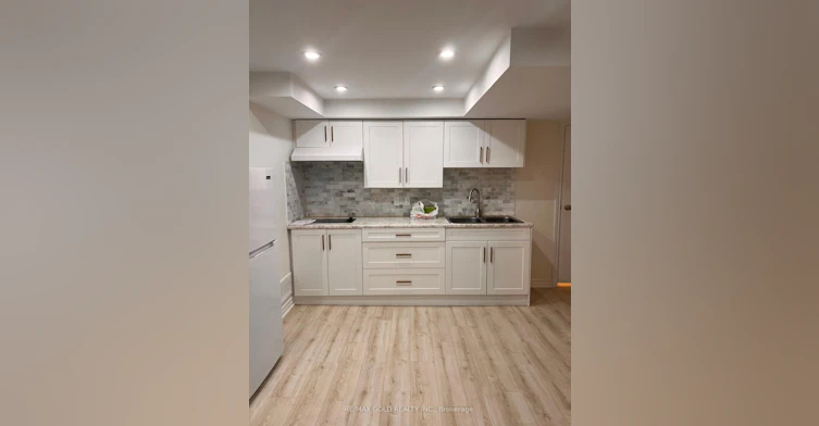 7269 Lantern Fly Hollow, Mississauga, ON, L5W 1K2 - 8