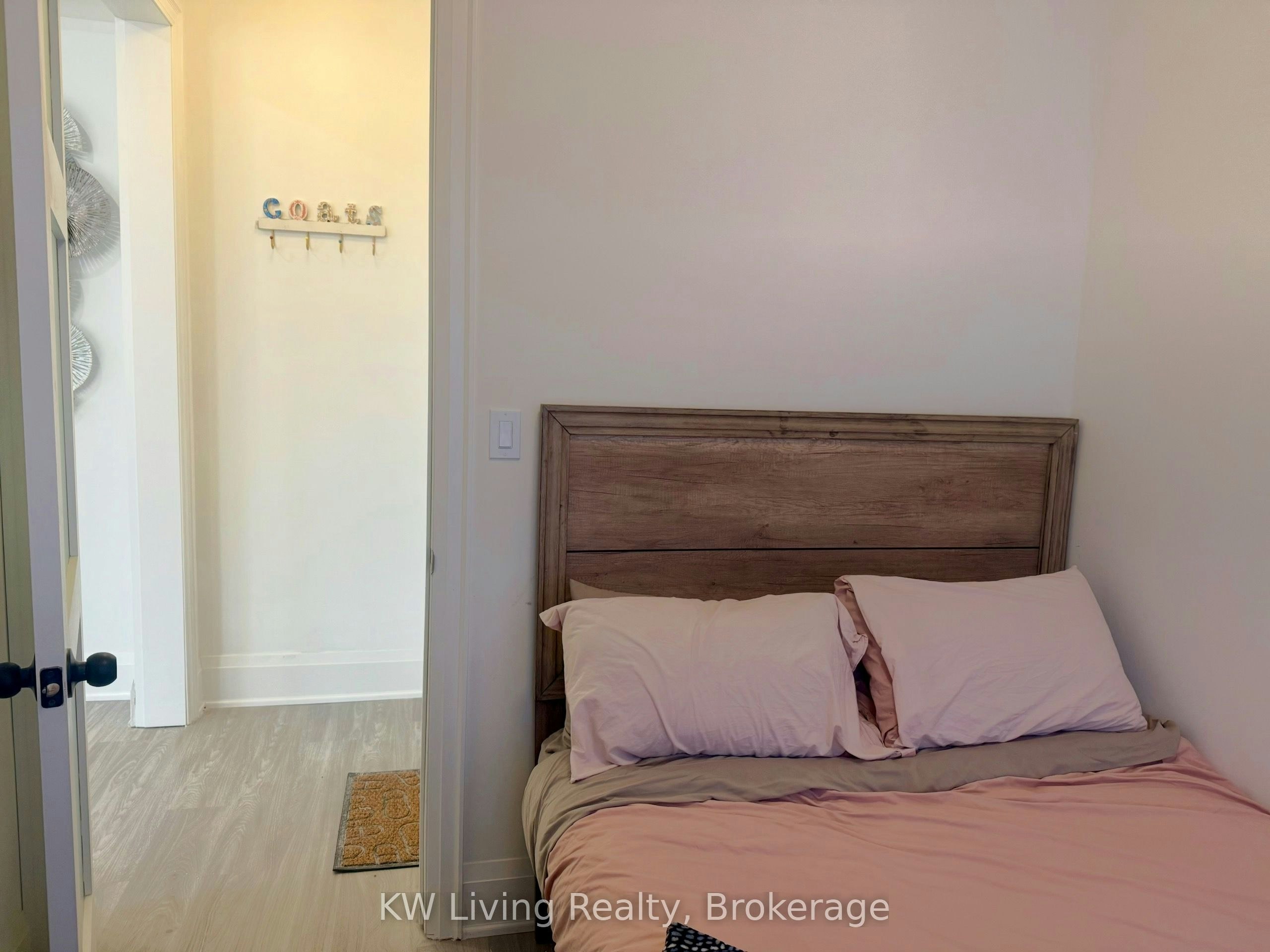 Ground Floor-3296 Taha Gardens, Oakville, ON, L6M 5S6 - 9