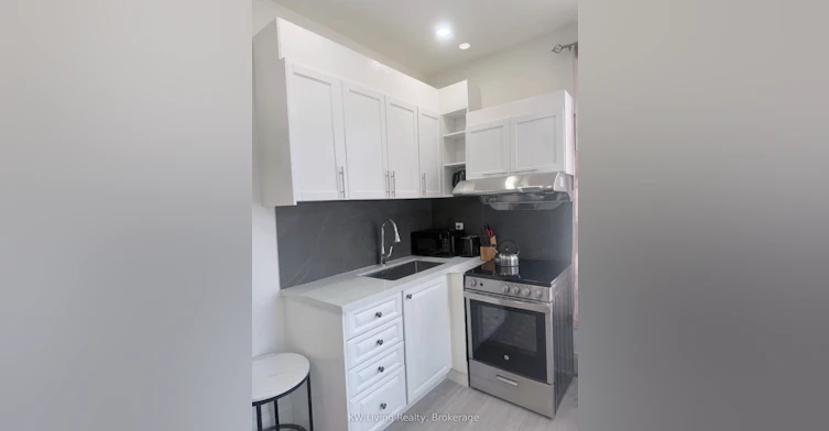 Ground Floor-3296 Taha Gardens, Oakville, ON, L6M 5S6 - 6