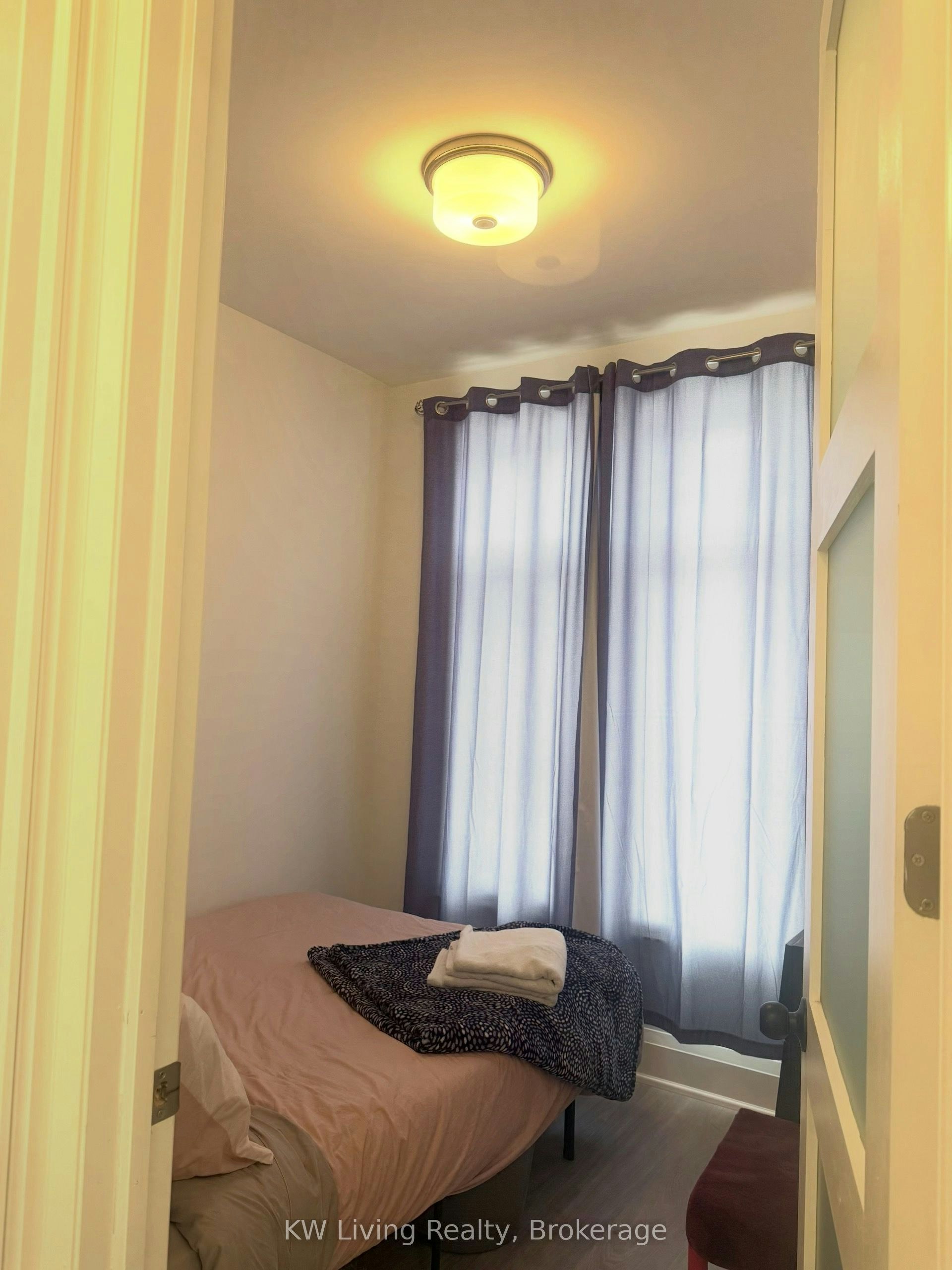Ground Floor-3296 Taha Gardens, Oakville, ON, L6M 5S6 - 8
