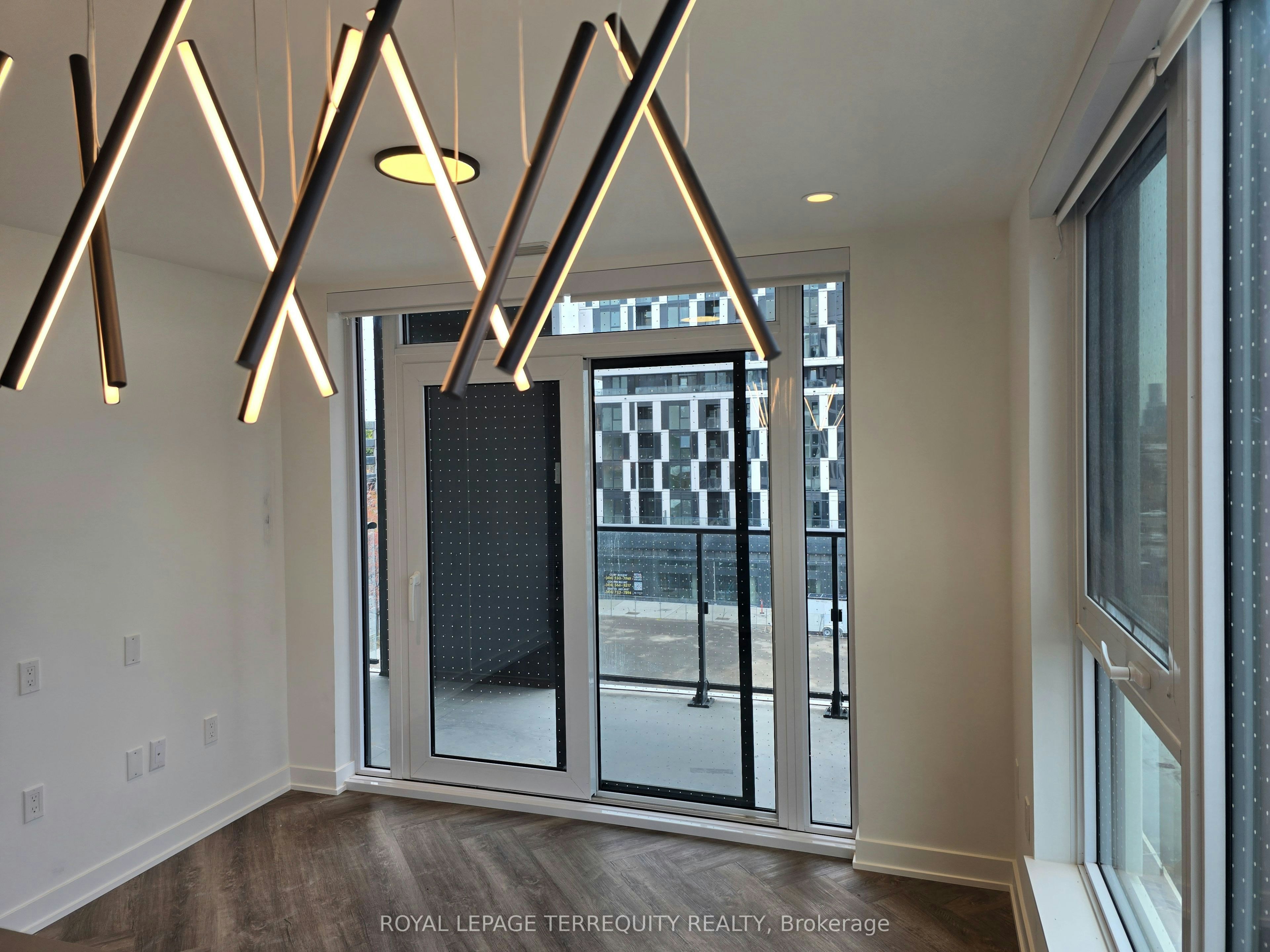 402-1037 The Queensway N/A, Toronto, ON, M8Z 6C7 - 5