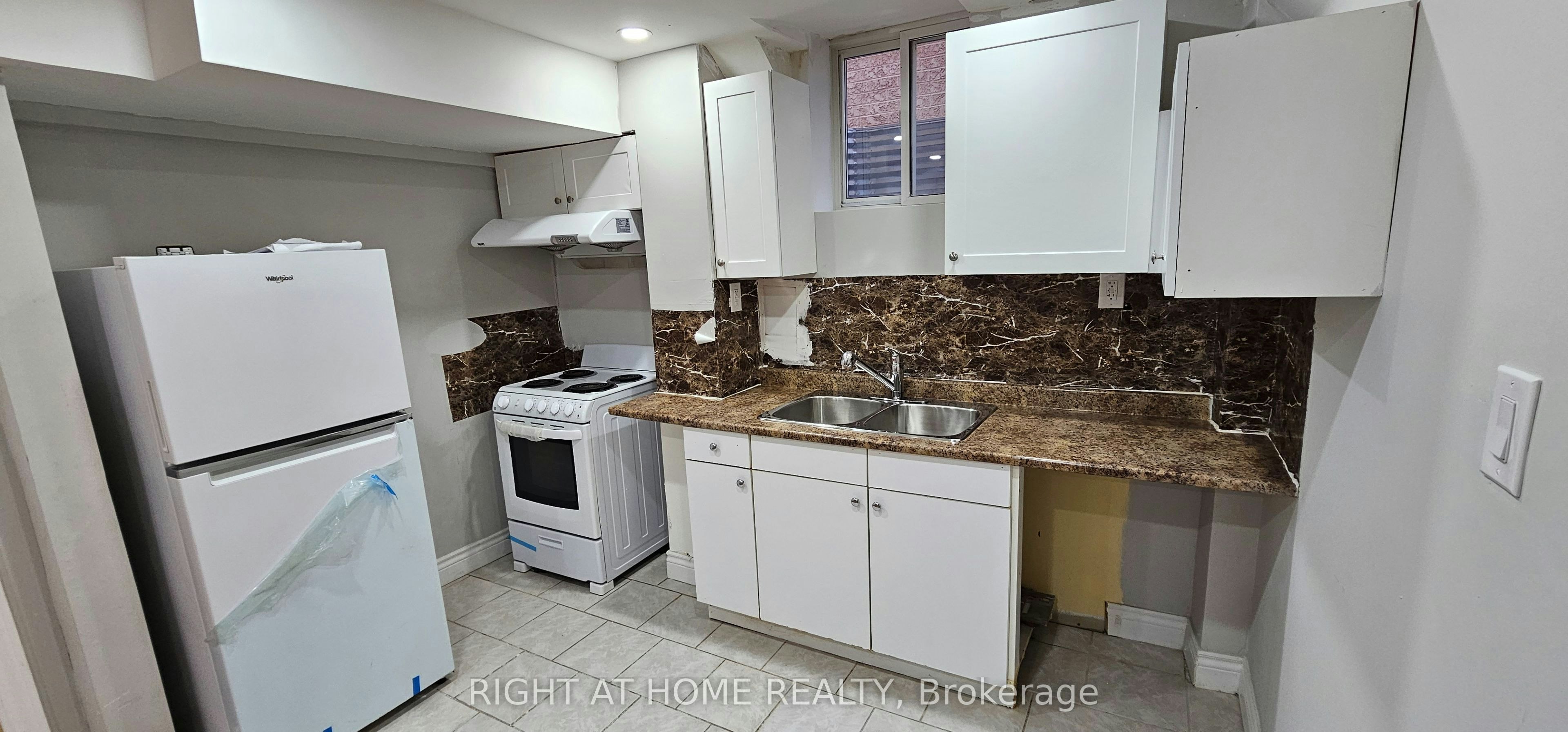 Bsmt-3662 Golden Locust Drive, Mississauga, ON, L5N 8N7 - 6