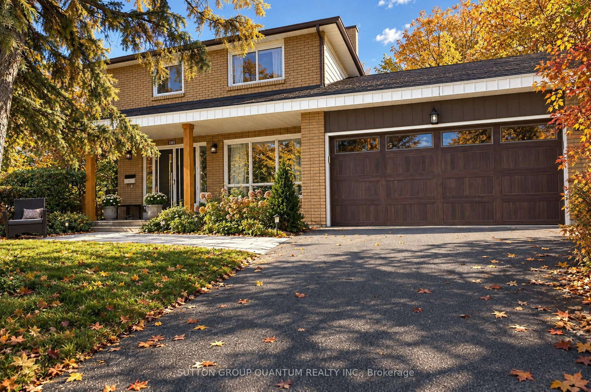 1005 Fredonia Drive, Mississauga, ON, L5C 2W5