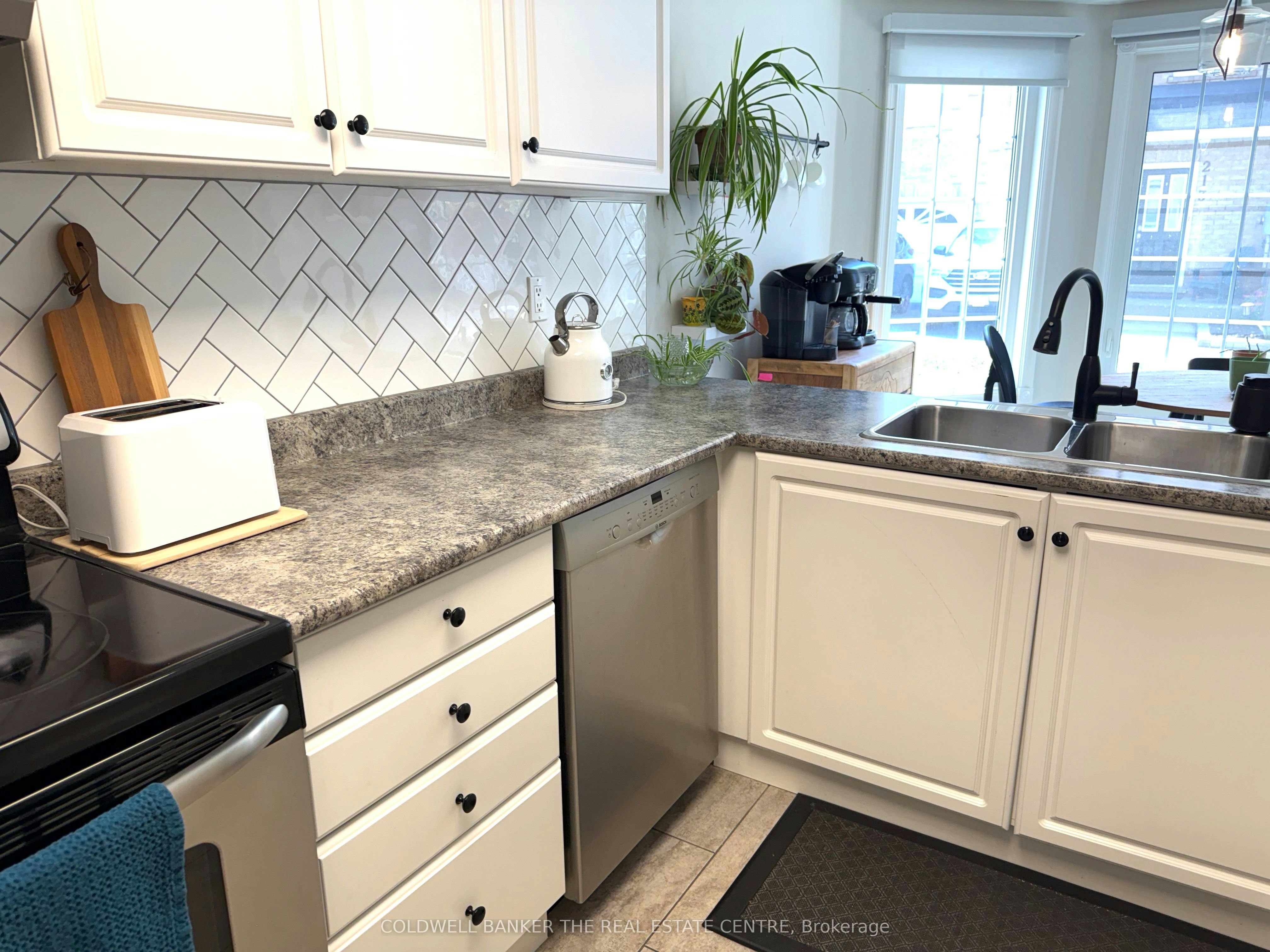 107-2055 Walkers Line, Burlington, ON, L7M 4B5 - 9