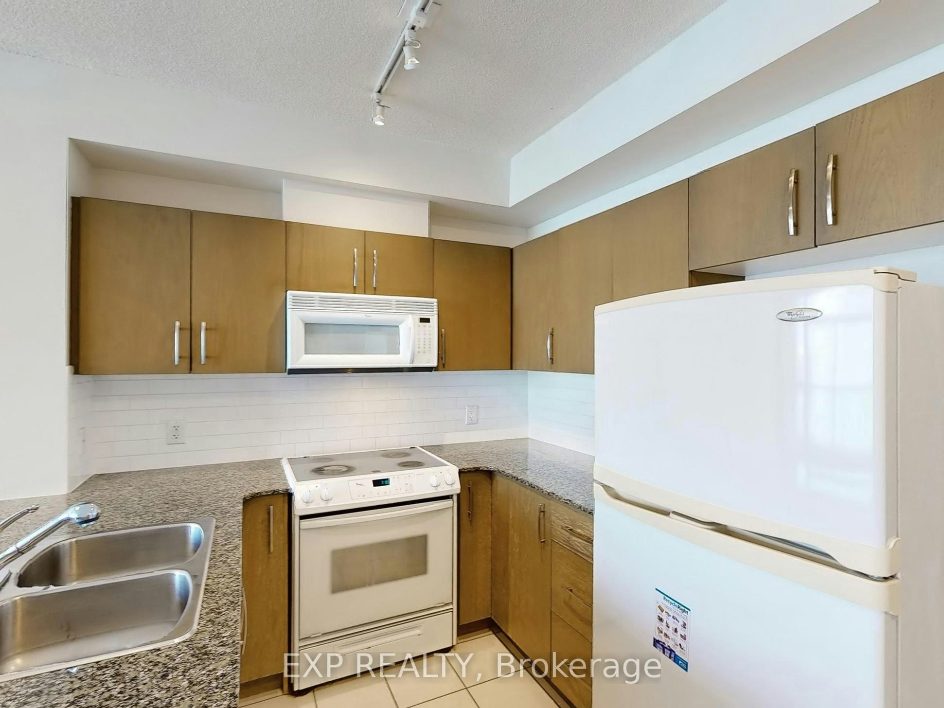 2509-3504 Hurontario Street, Mississauga, ON, L5B 1P2 - 8
