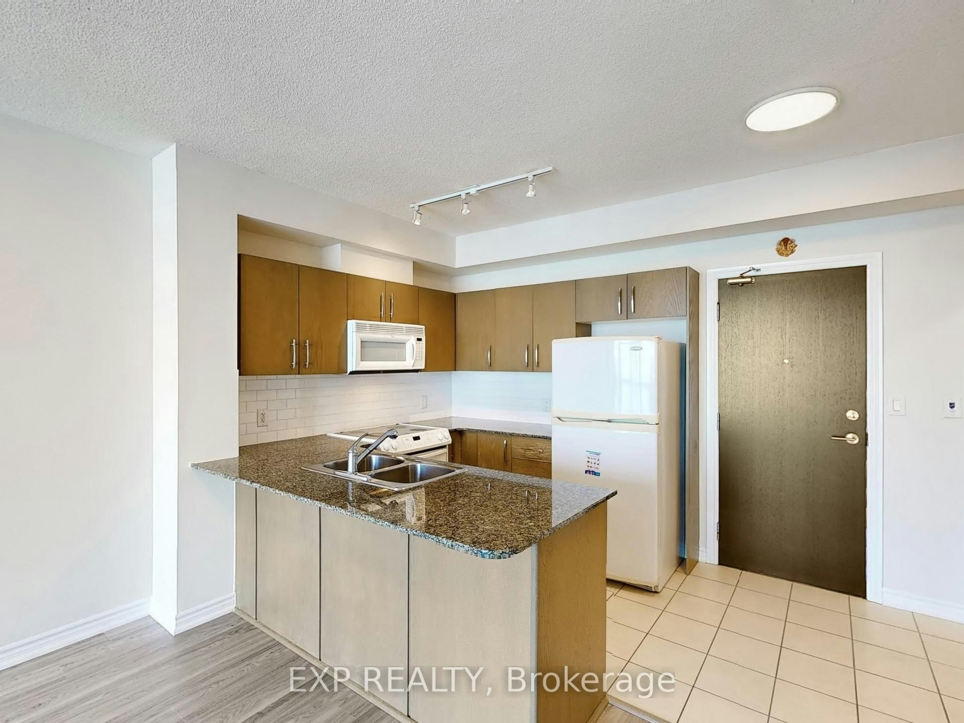 2509-3504 Hurontario Street, Mississauga, ON, L5B 1P2 - 9
