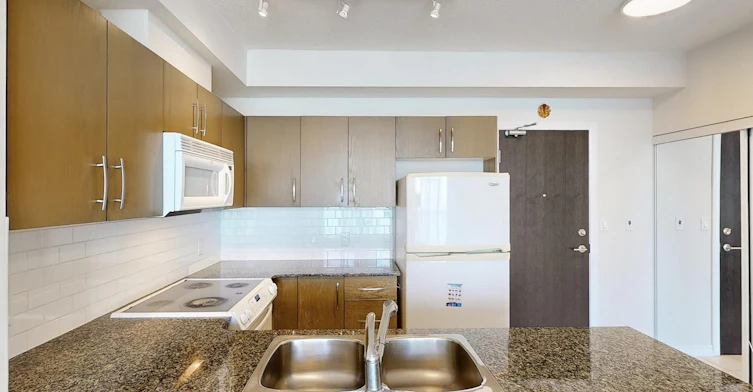 2509-3504 Hurontario Street, Mississauga, ON, L5B 1P2 - 7