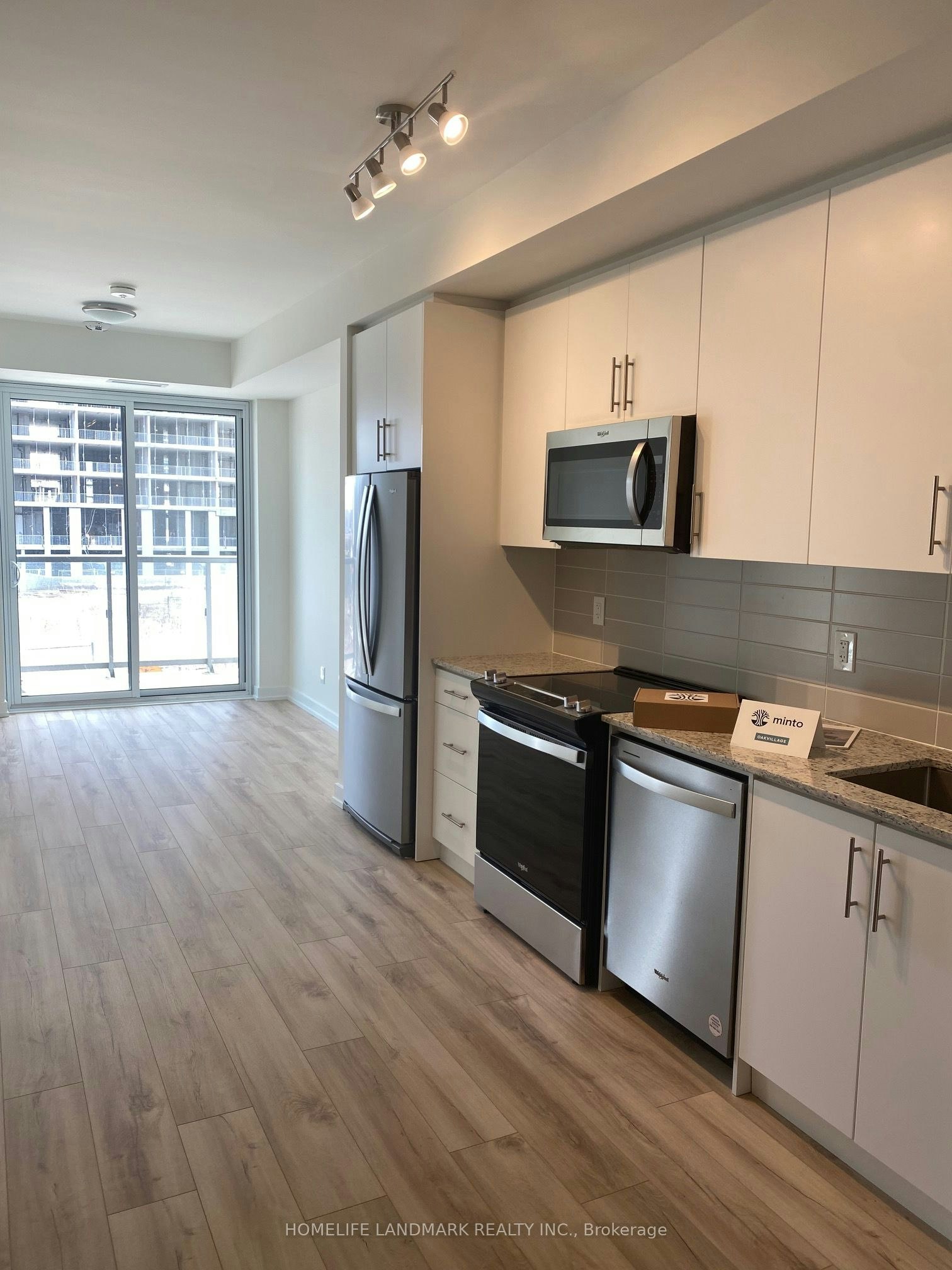 207-335 Wheat Boom Drive S, Oakville, ON, L6H 0P4