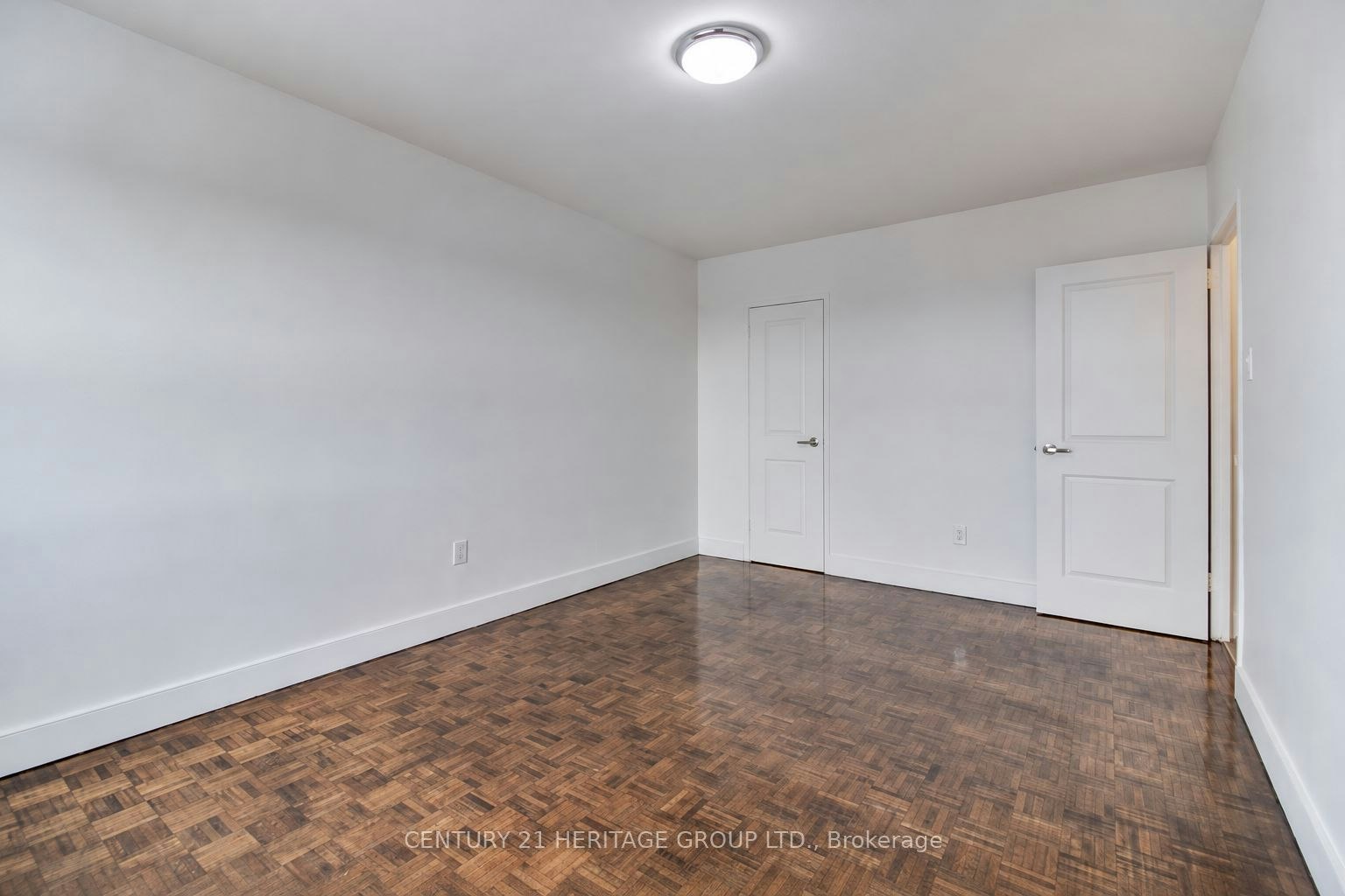 510-10 Garfella Drive, Toronto, ON, M9V 2E9 - 10
