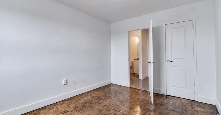 510-10 Garfella Drive, Toronto, ON, M9V 2E9 - 12